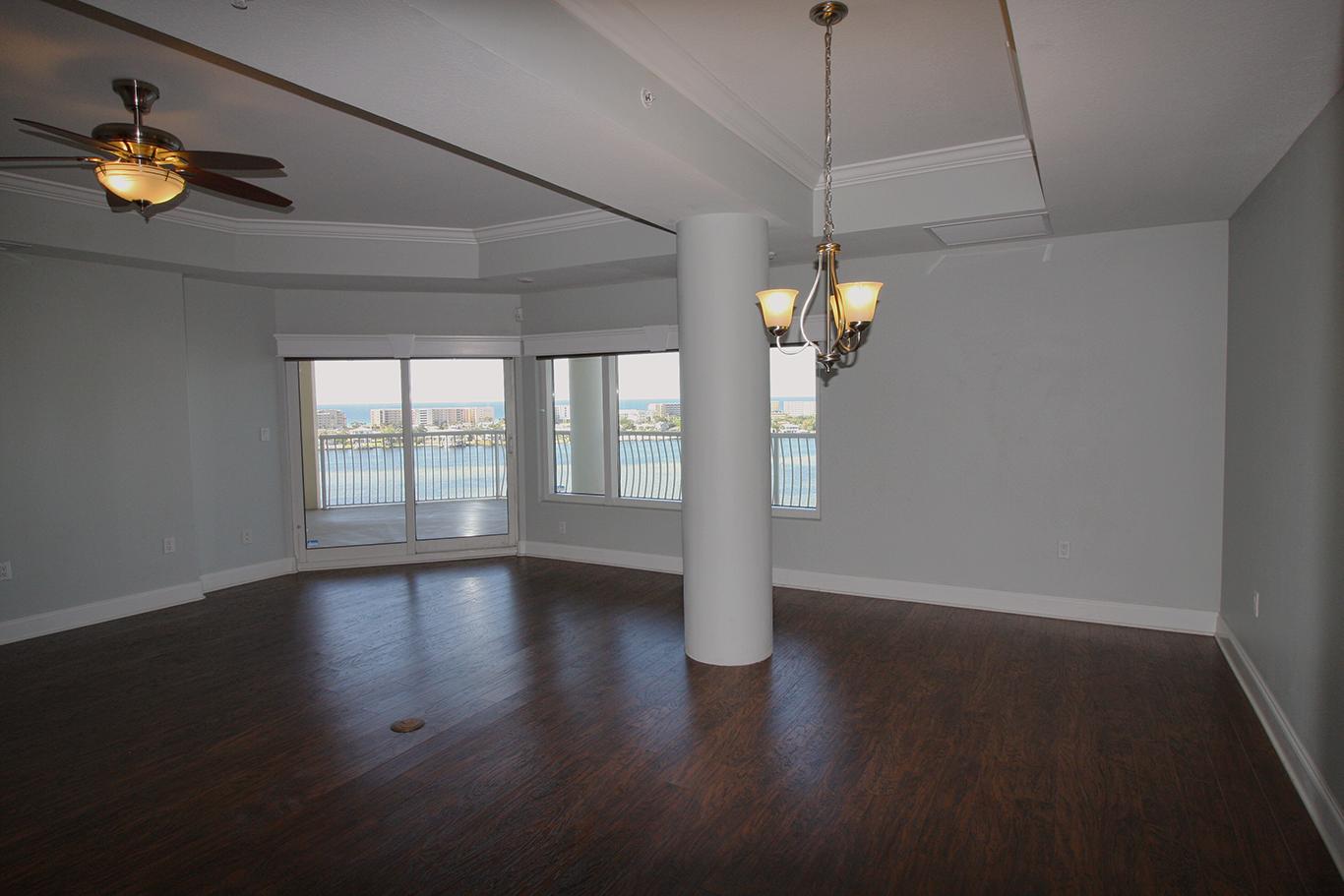 PRESIDIO YACHT CLUB - Residential