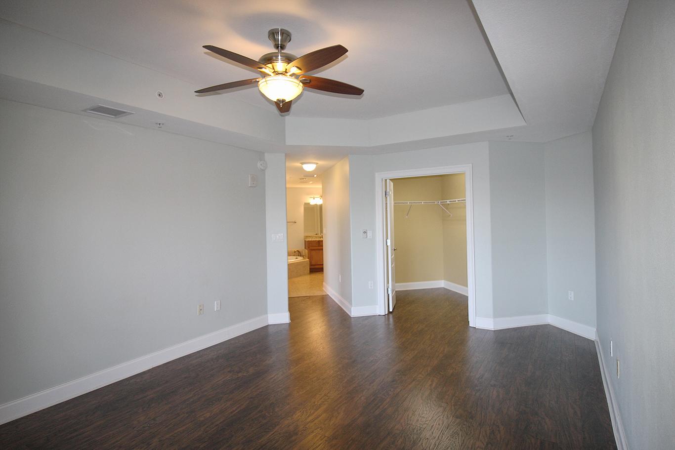 PRESIDIO YACHT CLUB - Residential