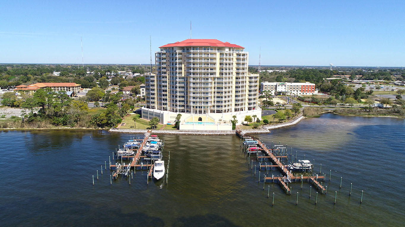 PRESIDIO YACHT CLUB - Residential