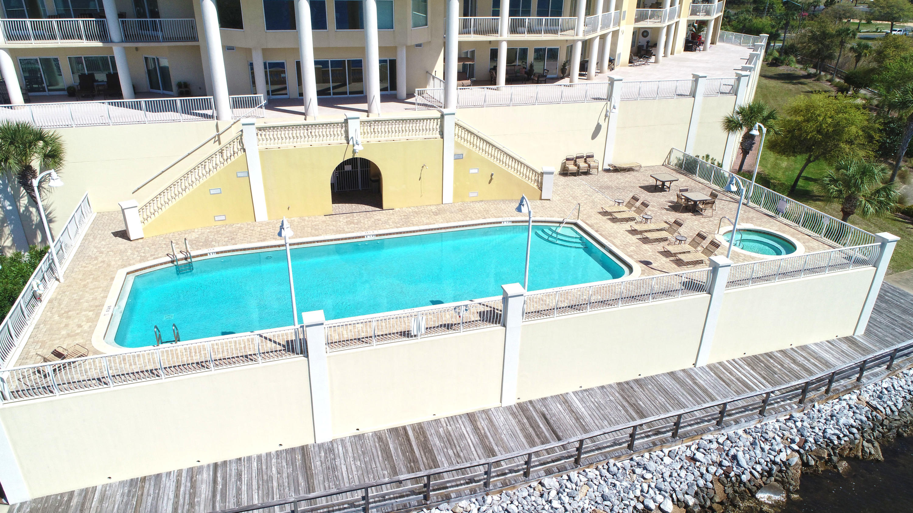 PRESIDIO YACHT CLUB - Residential