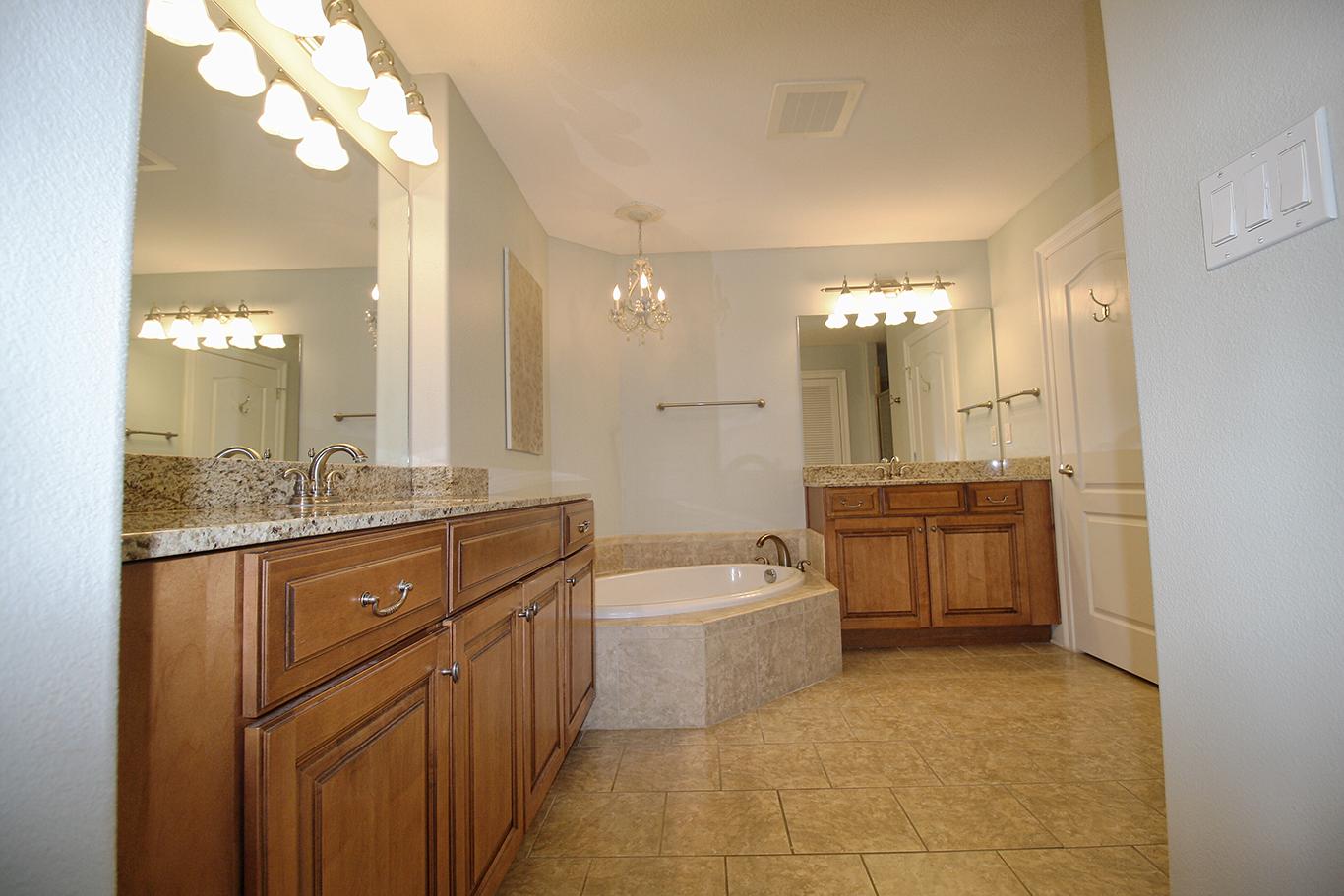 PRESIDIO YACHT CLUB - Residential