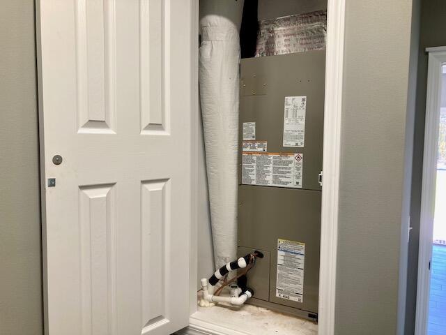 OAKWOOD HILLS UNIT 3 - Residential