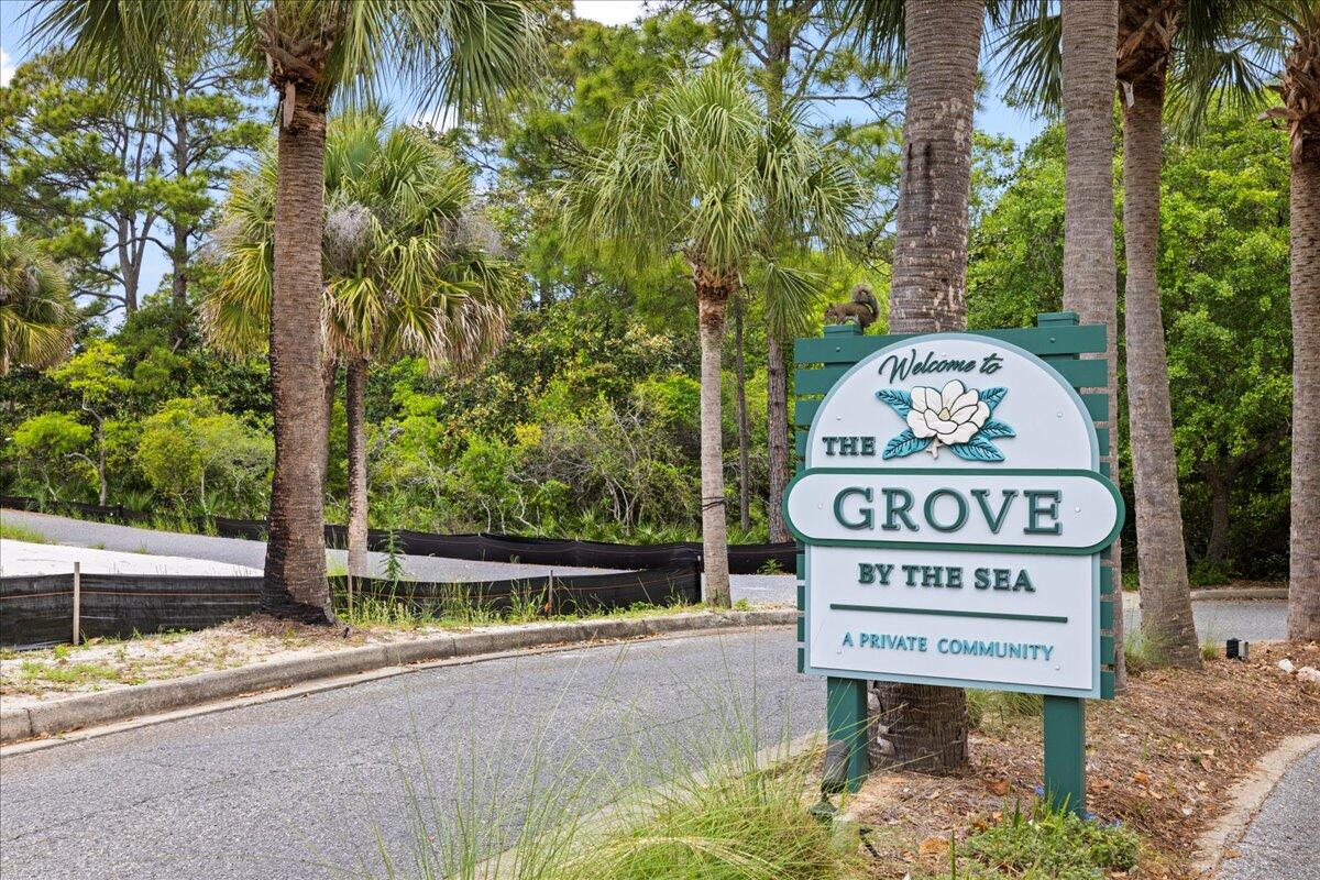 GROVE BY THE SEA - Land