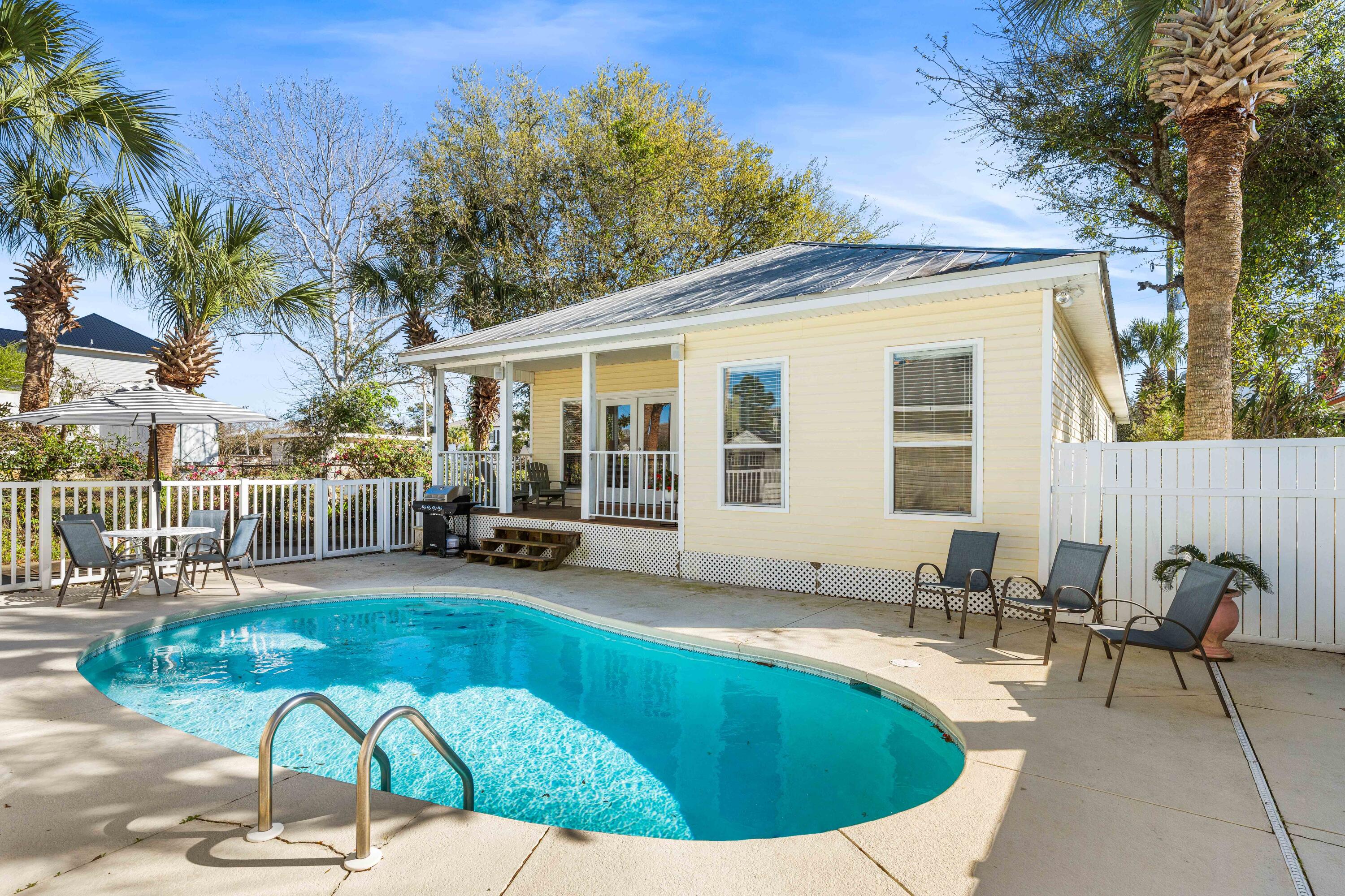 CRYSTAL BEACH - Residential