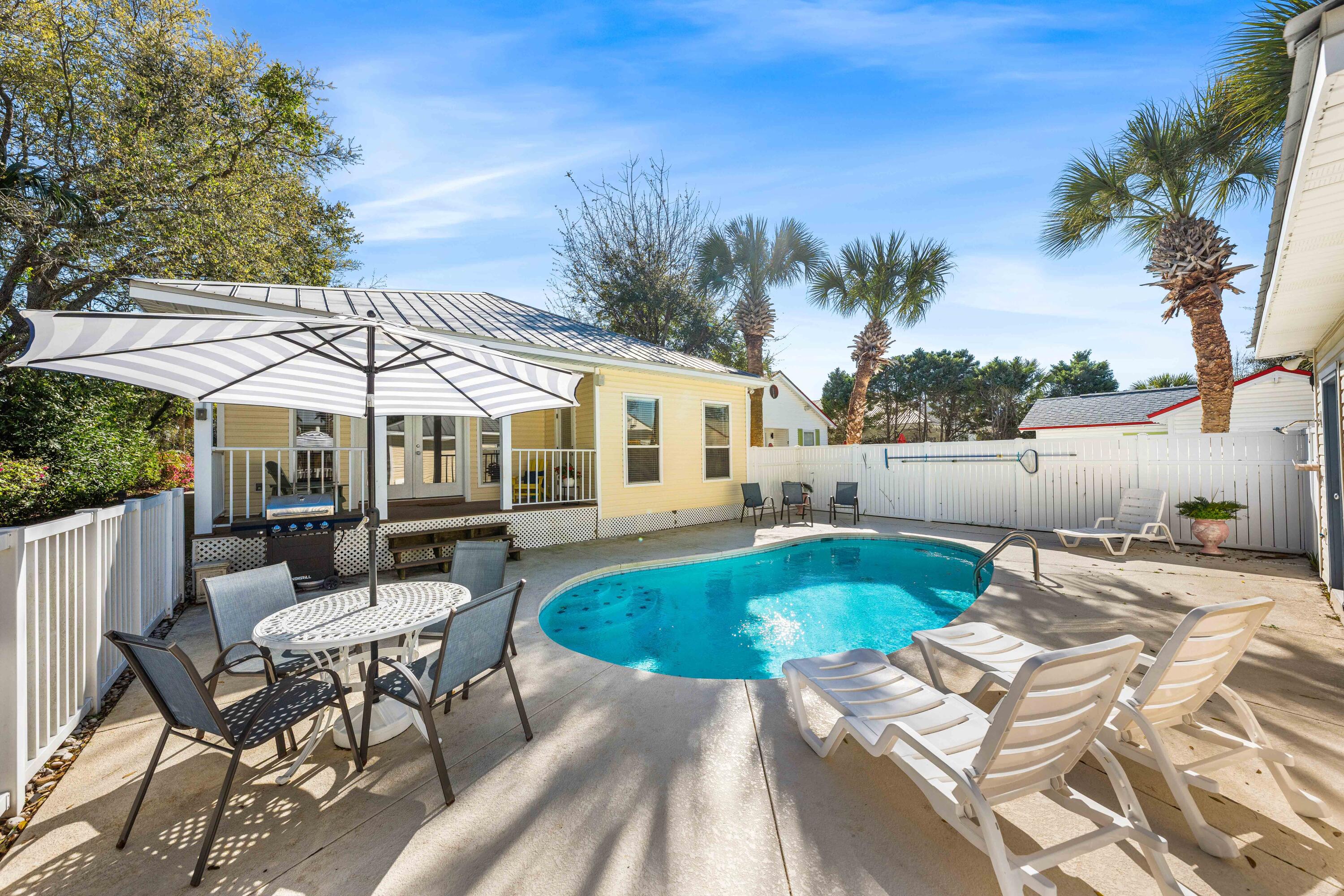 CRYSTAL BEACH - Residential