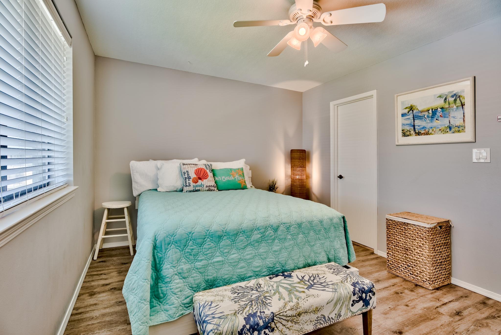 SANDPRINTS CONDO - Residential