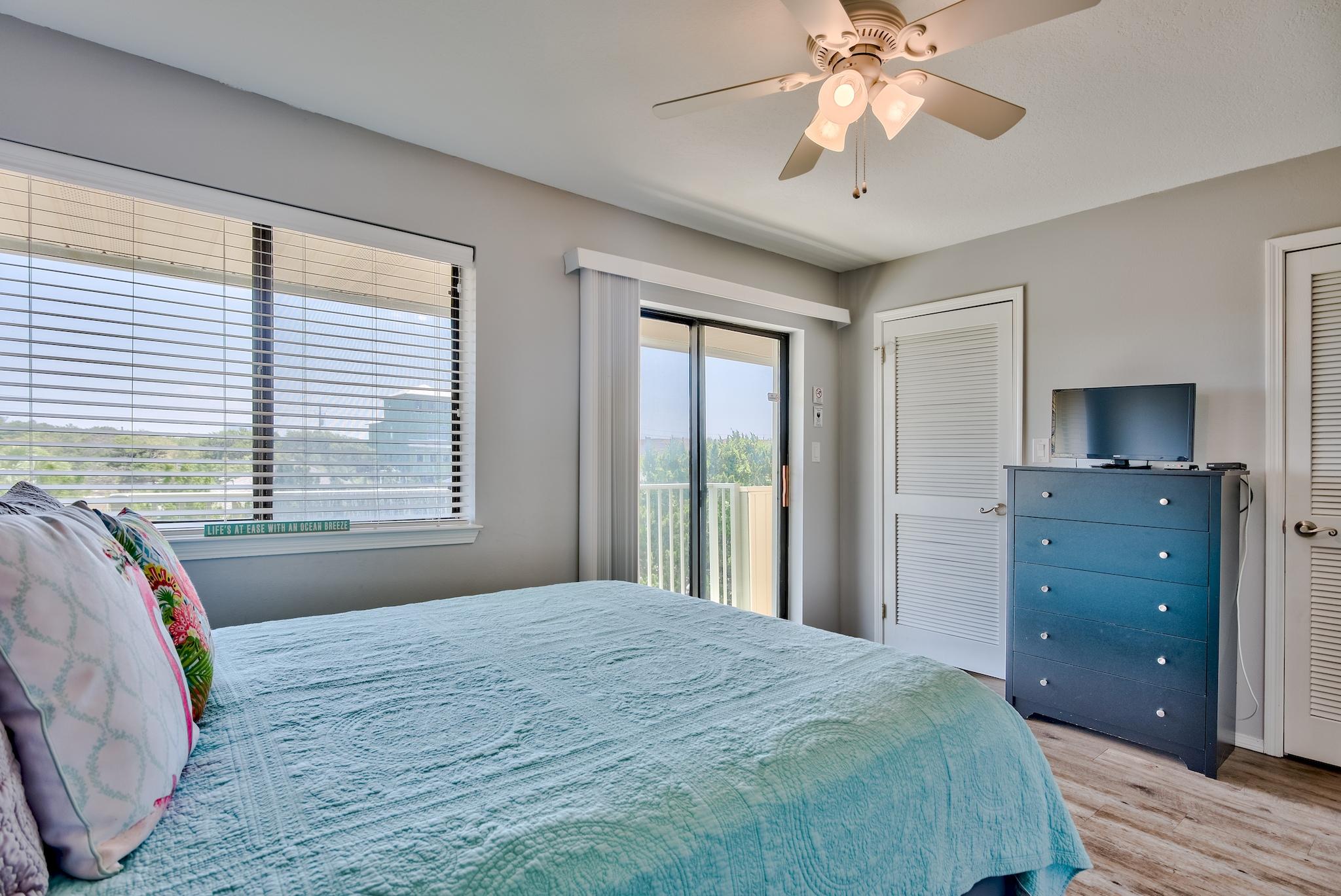 SANDPRINTS CONDO - Residential