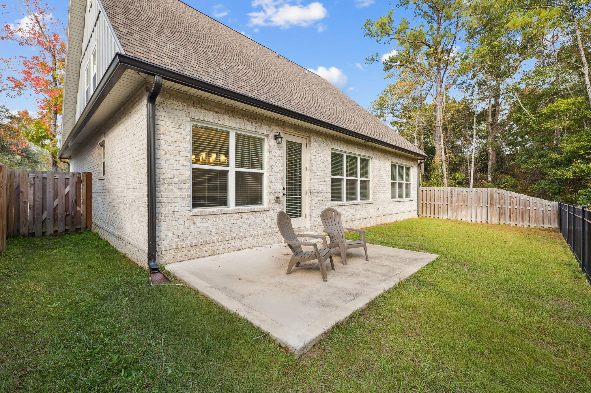 LAUREL OAKS S/D - Residential Lease