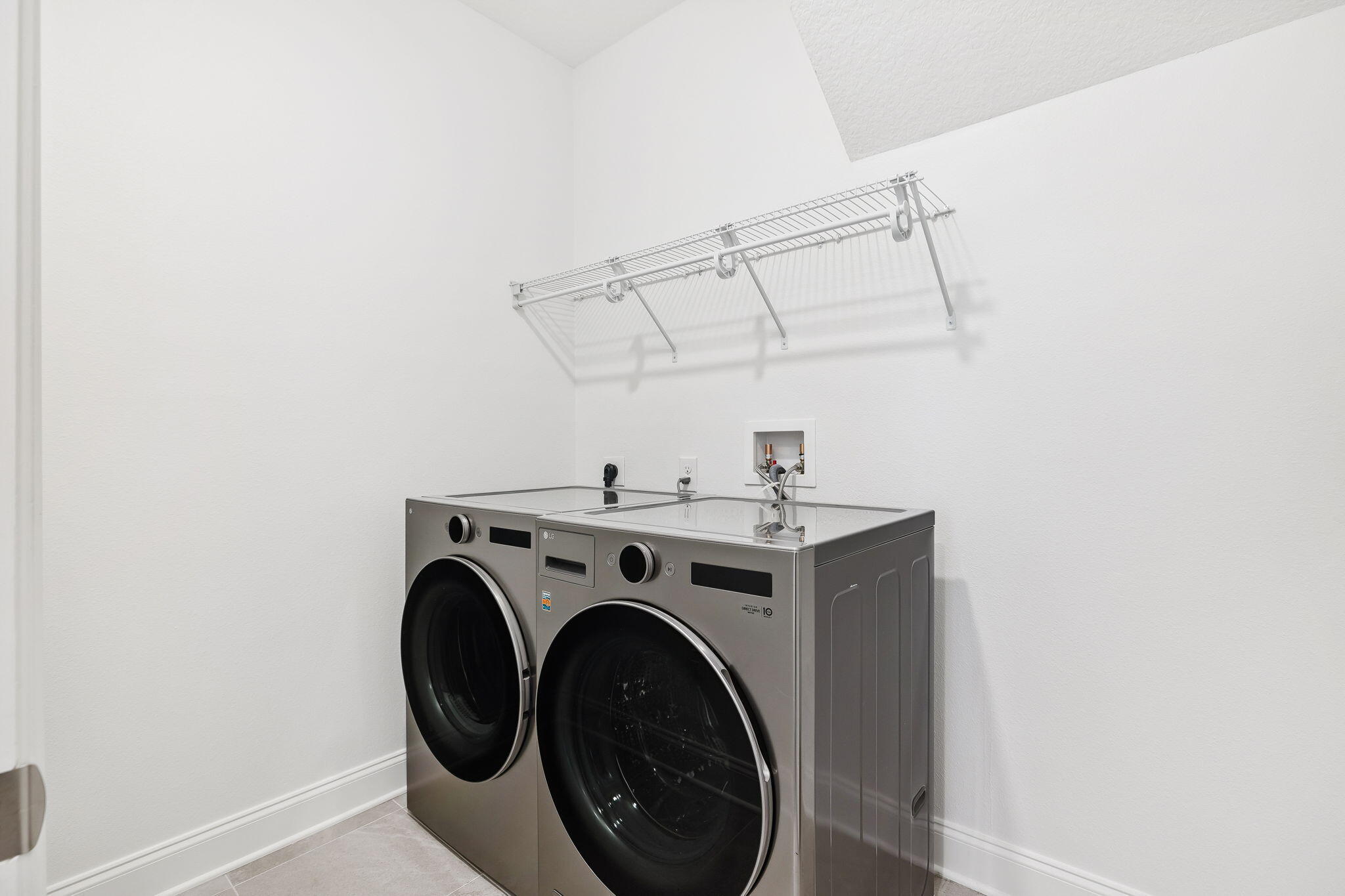 LAUREL OAKS S/D - Residential Lease