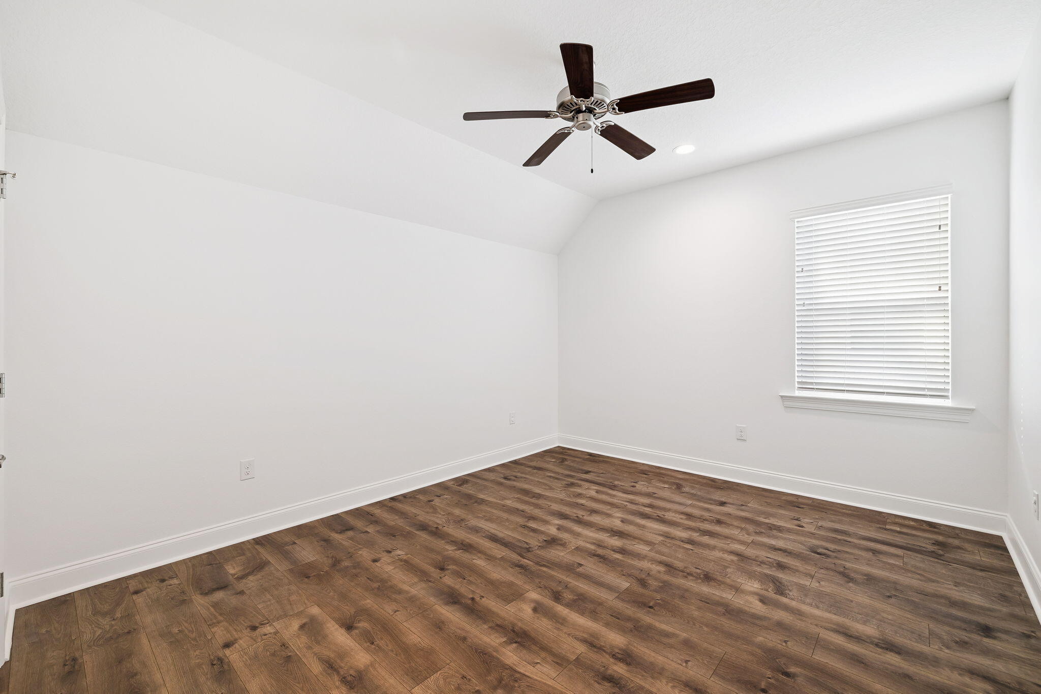 LAUREL OAKS S/D - Residential Lease