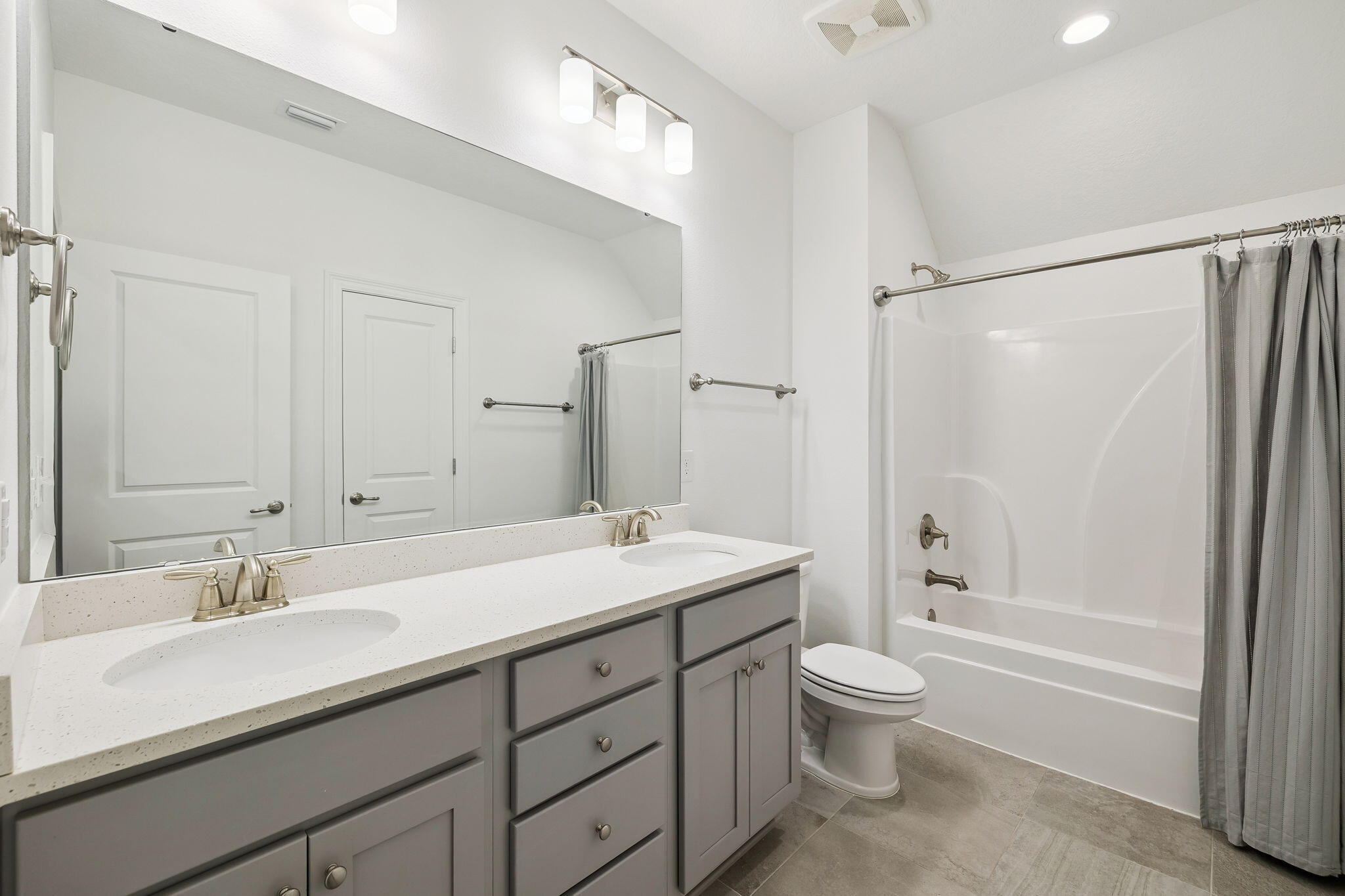 LAUREL OAKS S/D - Residential Lease