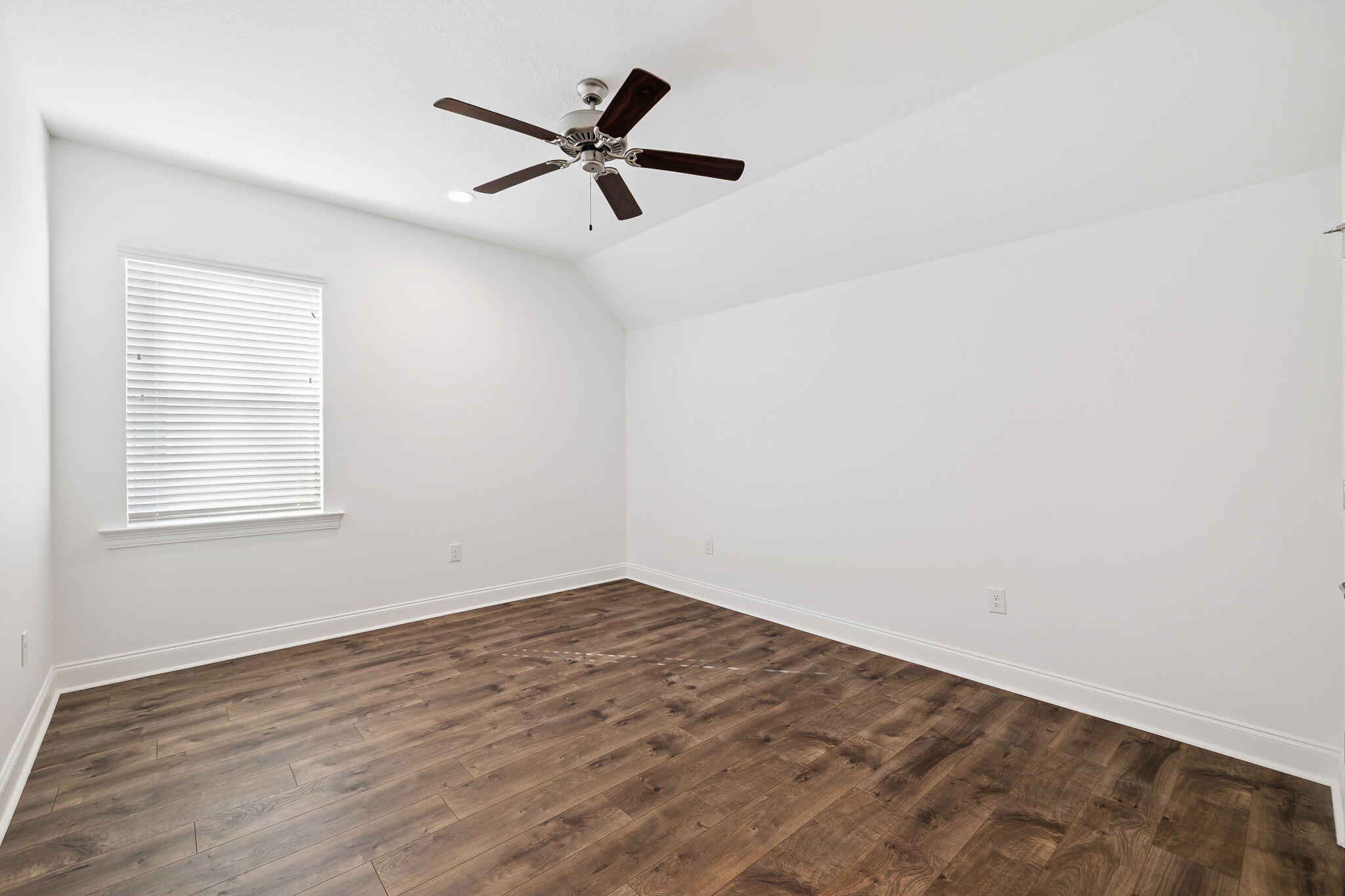 LAUREL OAKS S/D - Residential Lease