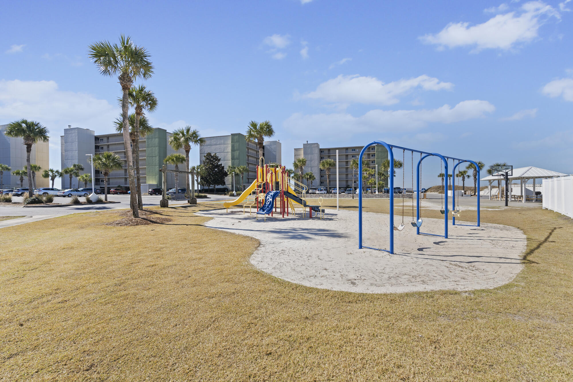 PINNACLE PORT - Residential