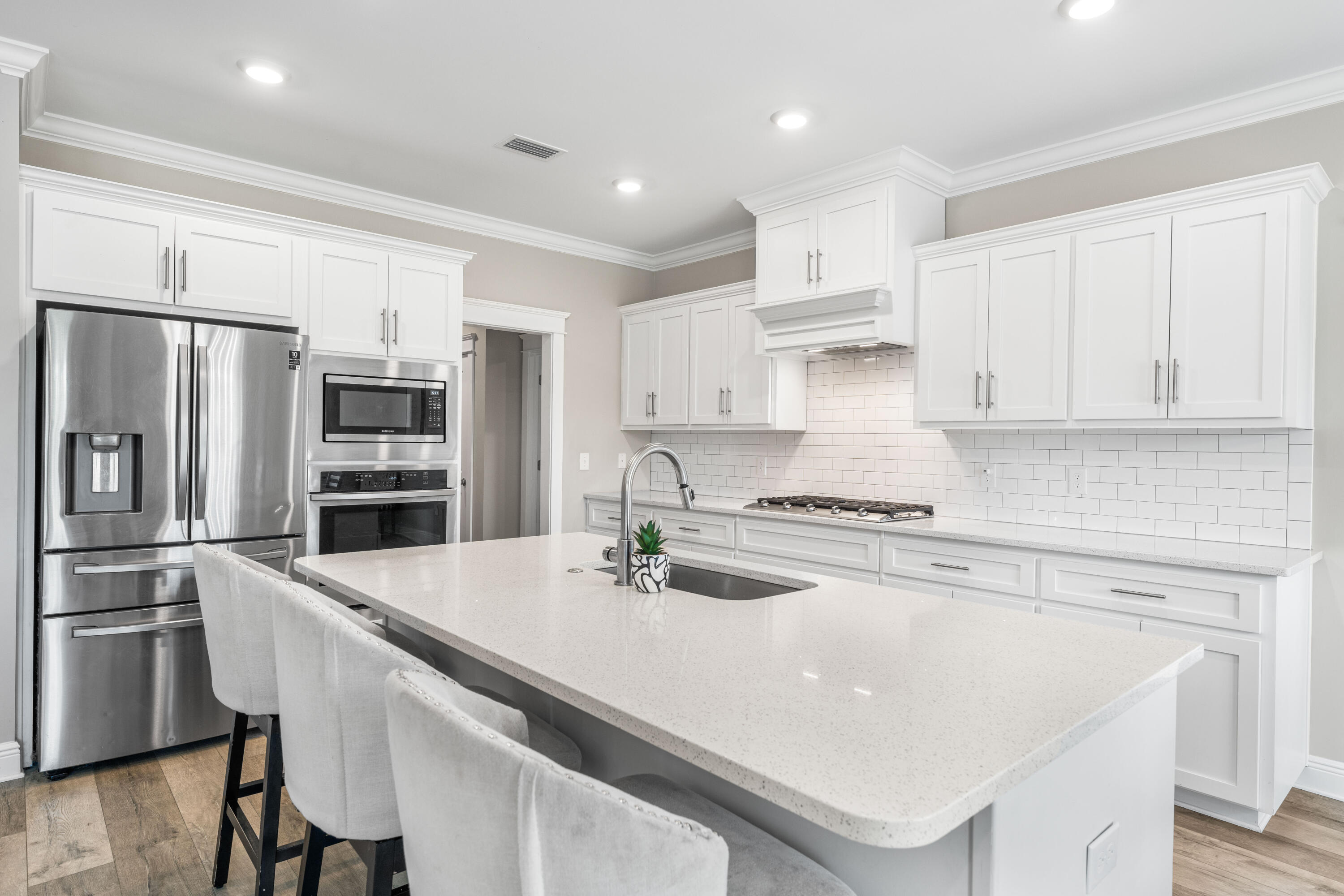 HAMMOCK BAY PB 21-23 OR 3120-2746 OR 3168-313 OR 3226-4659 - Residential