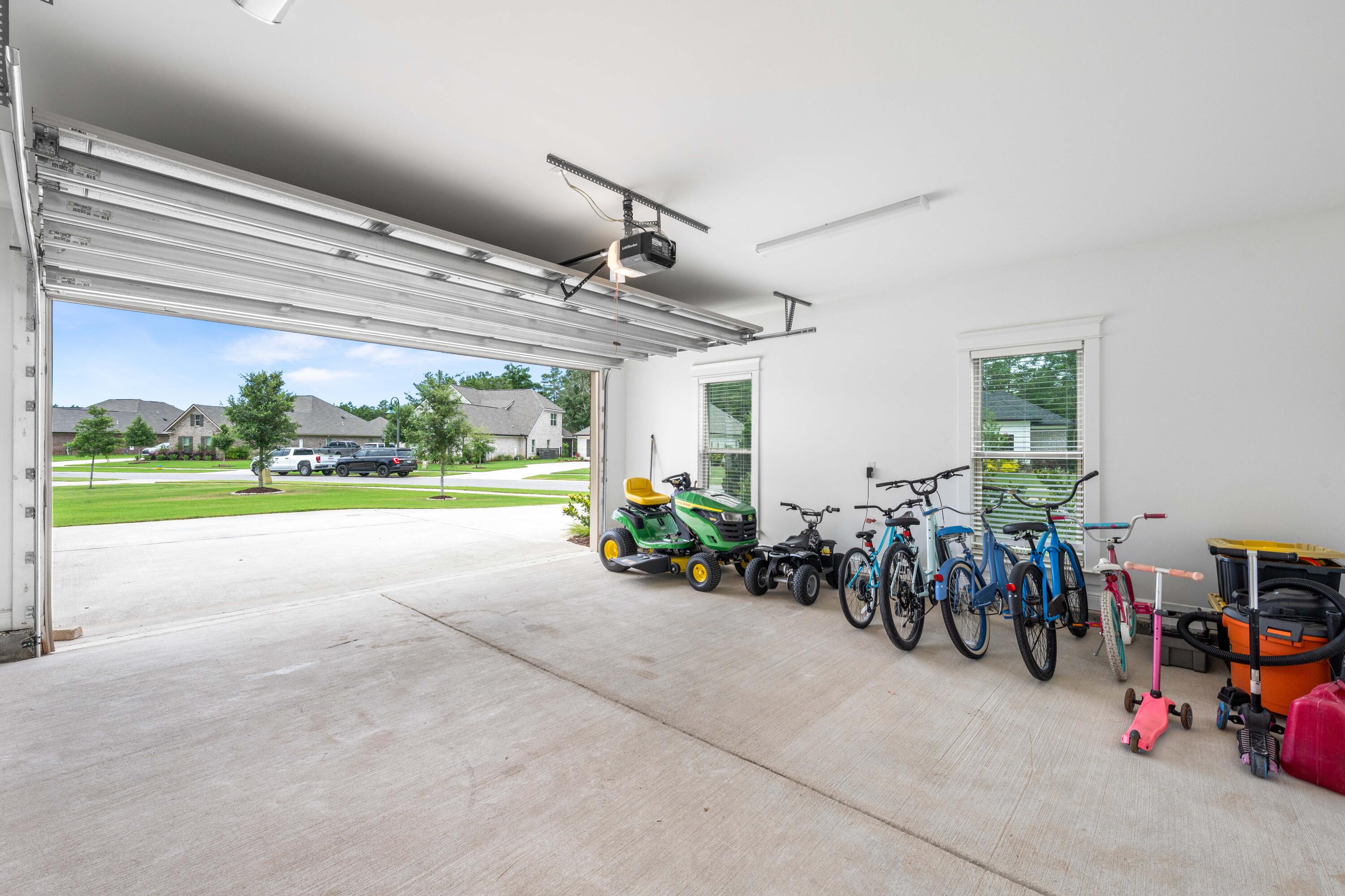 HAMMOCK BAY PB 21-23 OR 3120-2746 OR 3168-313 OR 3226-4659 - Residential