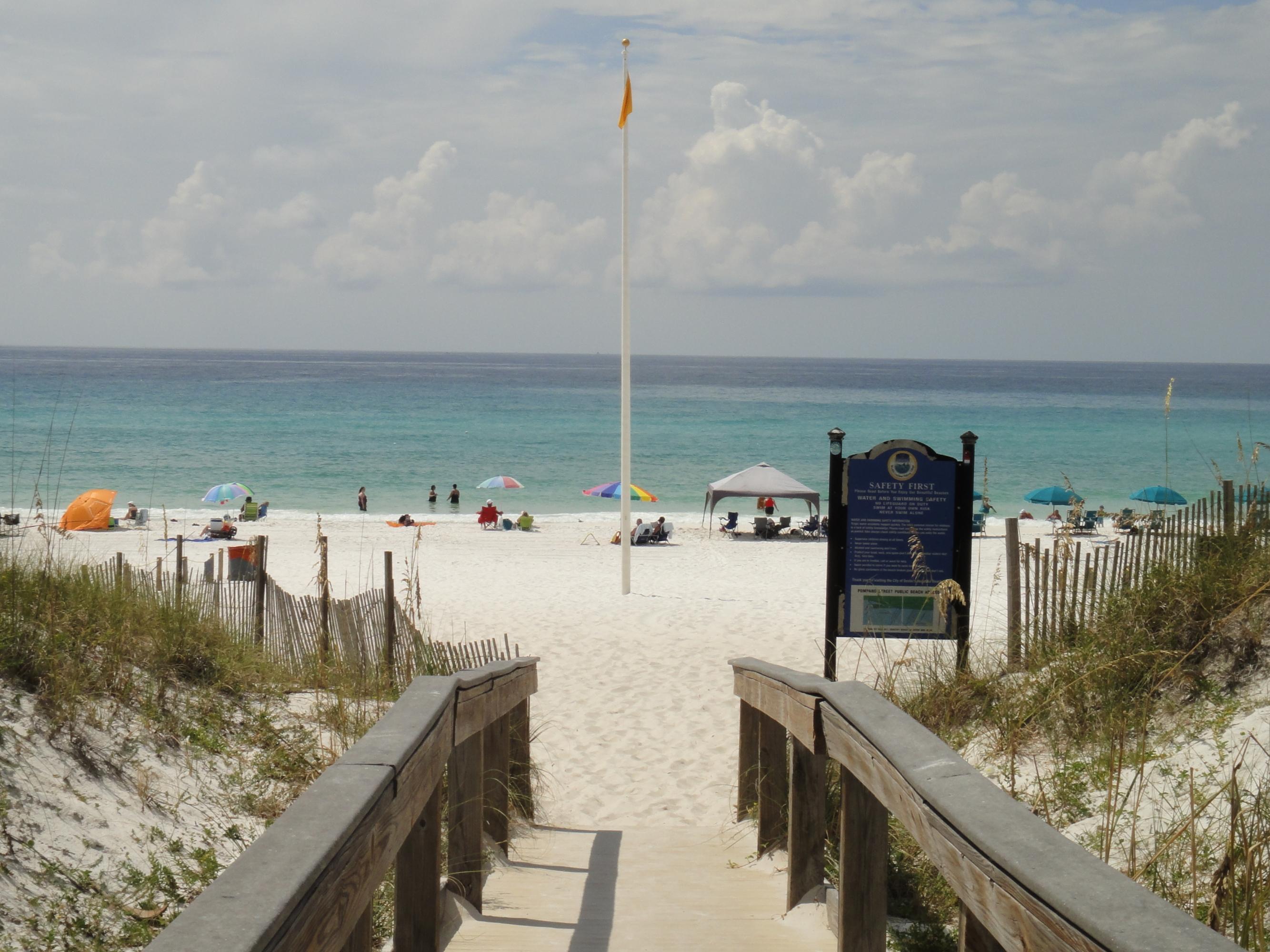 VILLAGES OF CRYSTAL BEACH - Residential