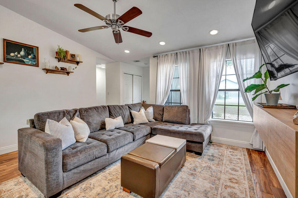 PALM ESTATES UNIT 2 - Residential