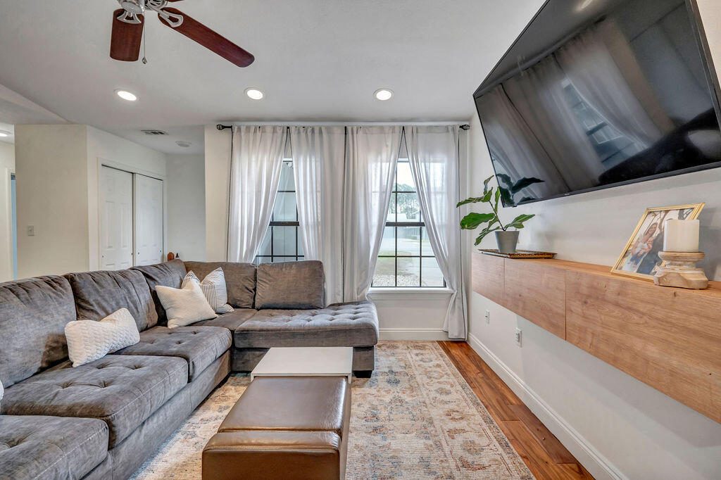 PALM ESTATES UNIT 2 - Residential