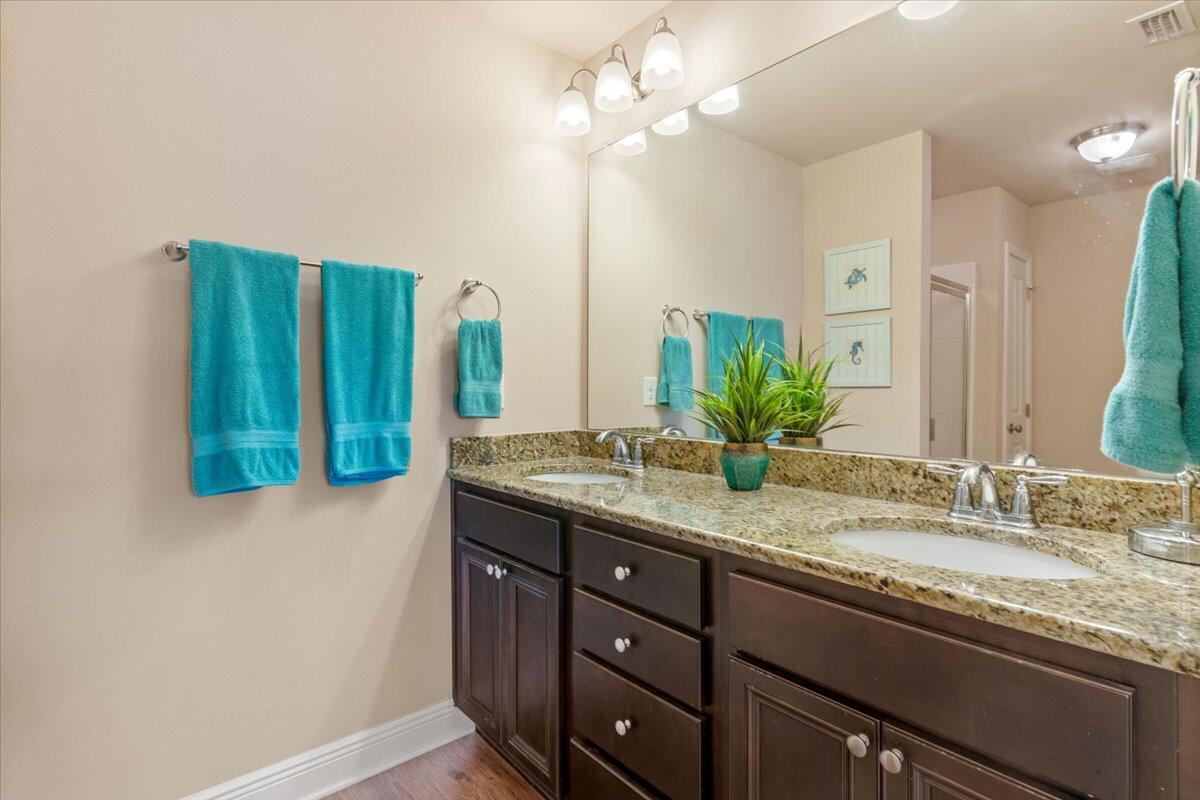 RESERVE POINTE - Residential