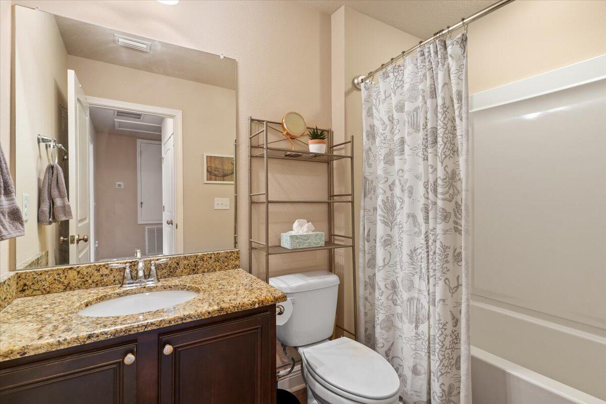 RESERVE POINTE - Residential