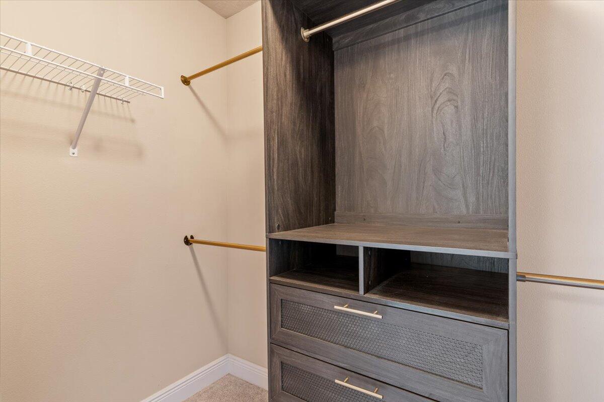 RESERVE POINTE - Residential