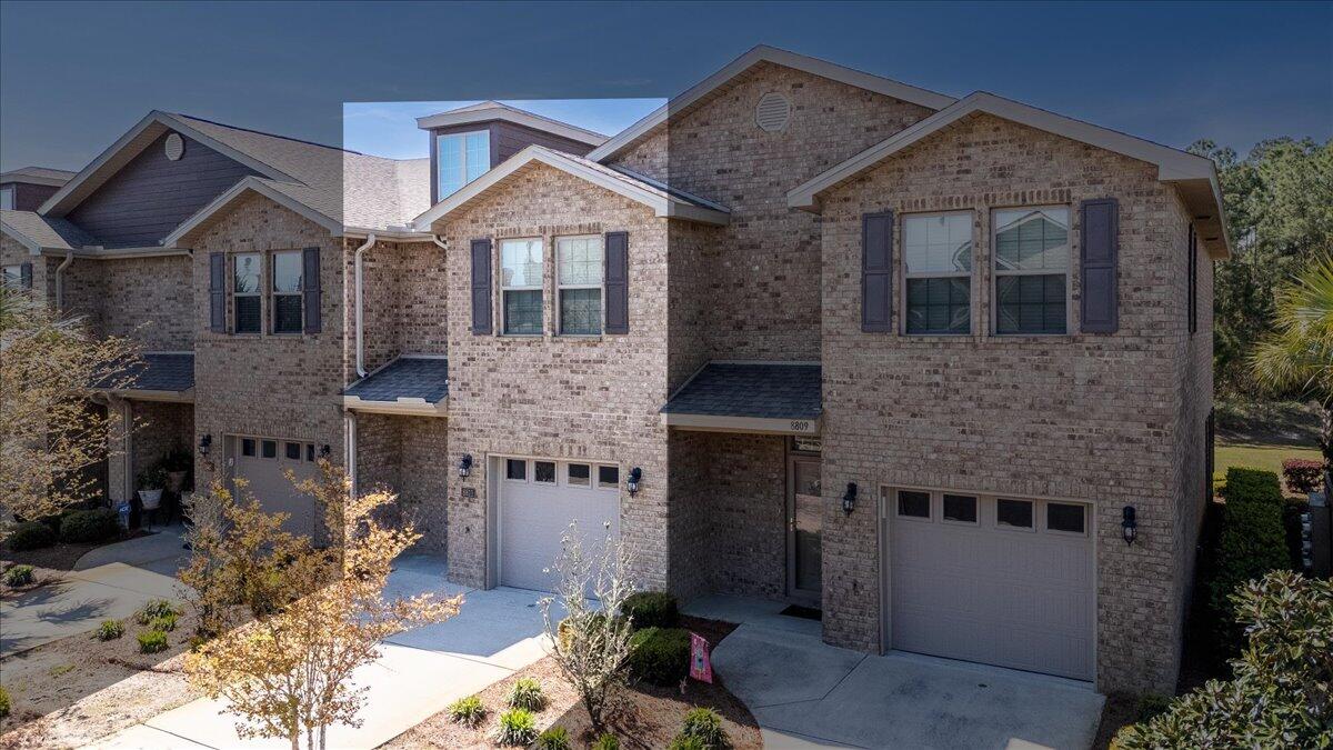 RESERVE POINTE - Residential