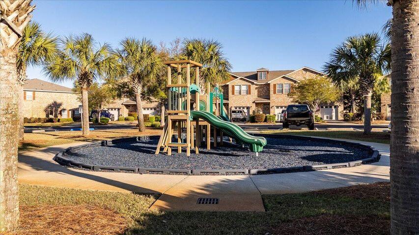 RESERVE POINTE - Residential
