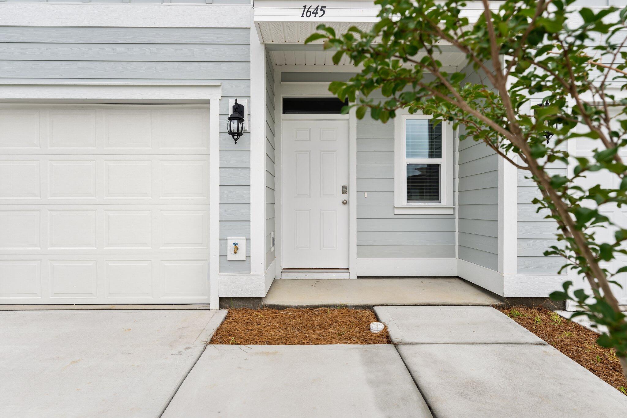 Landin's Landing by D.R. Horton - Residential Lease