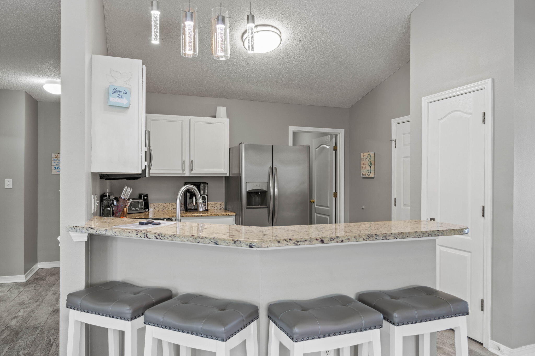 PARADISE RETREAT - Residential