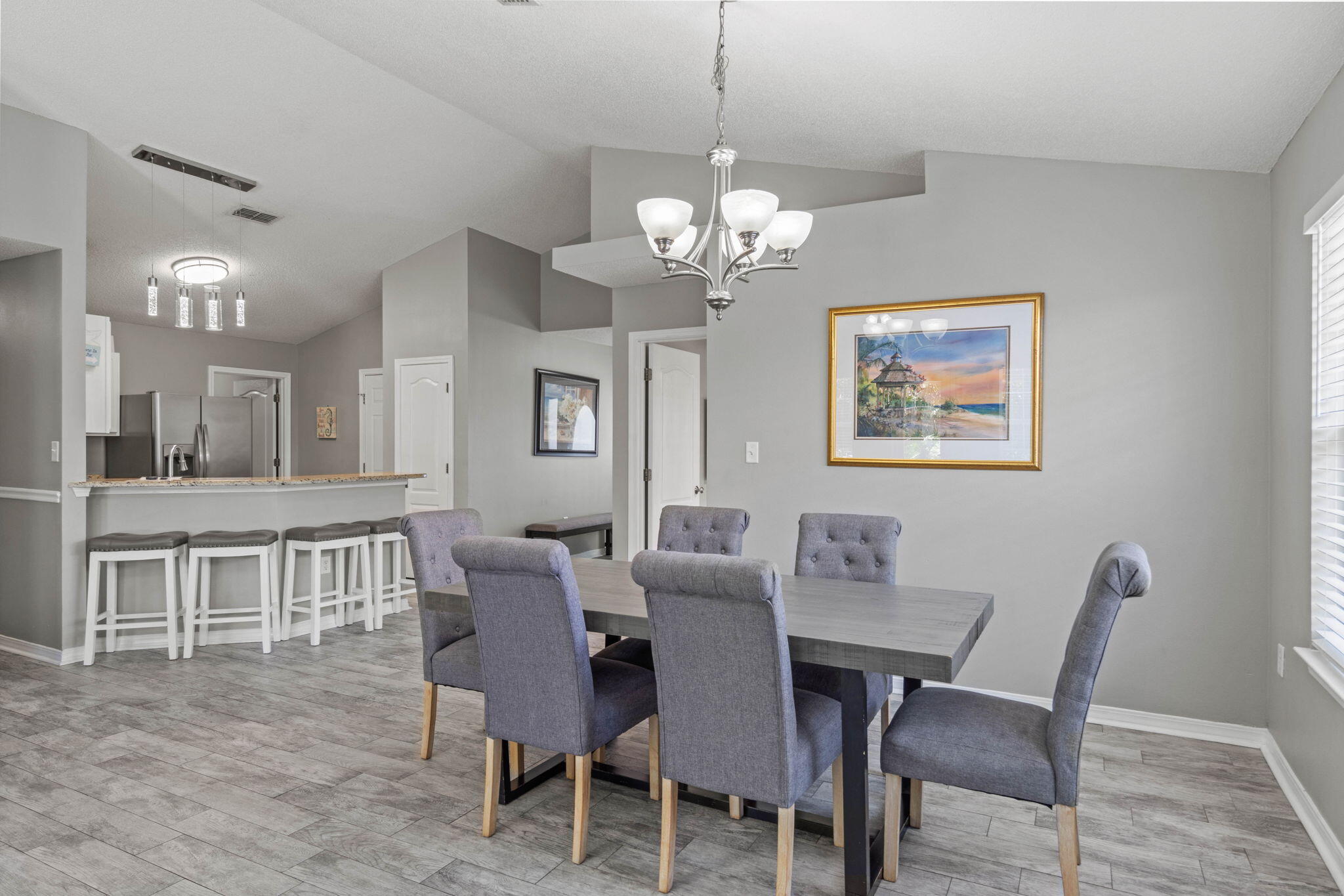 PARADISE RETREAT - Residential