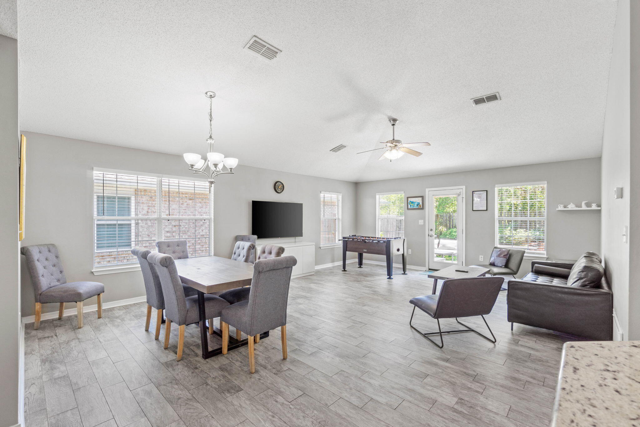 PARADISE RETREAT - Residential