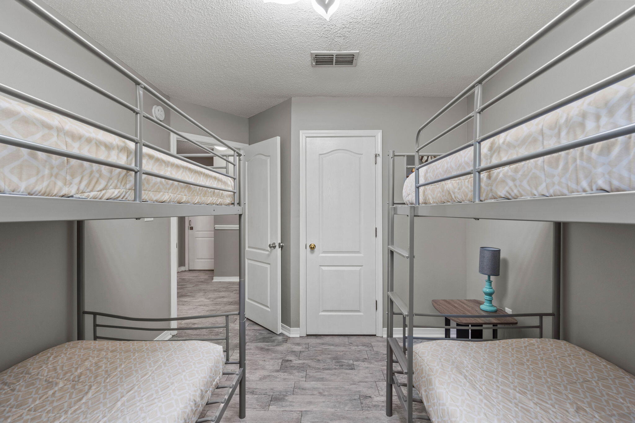 PARADISE RETREAT - Residential