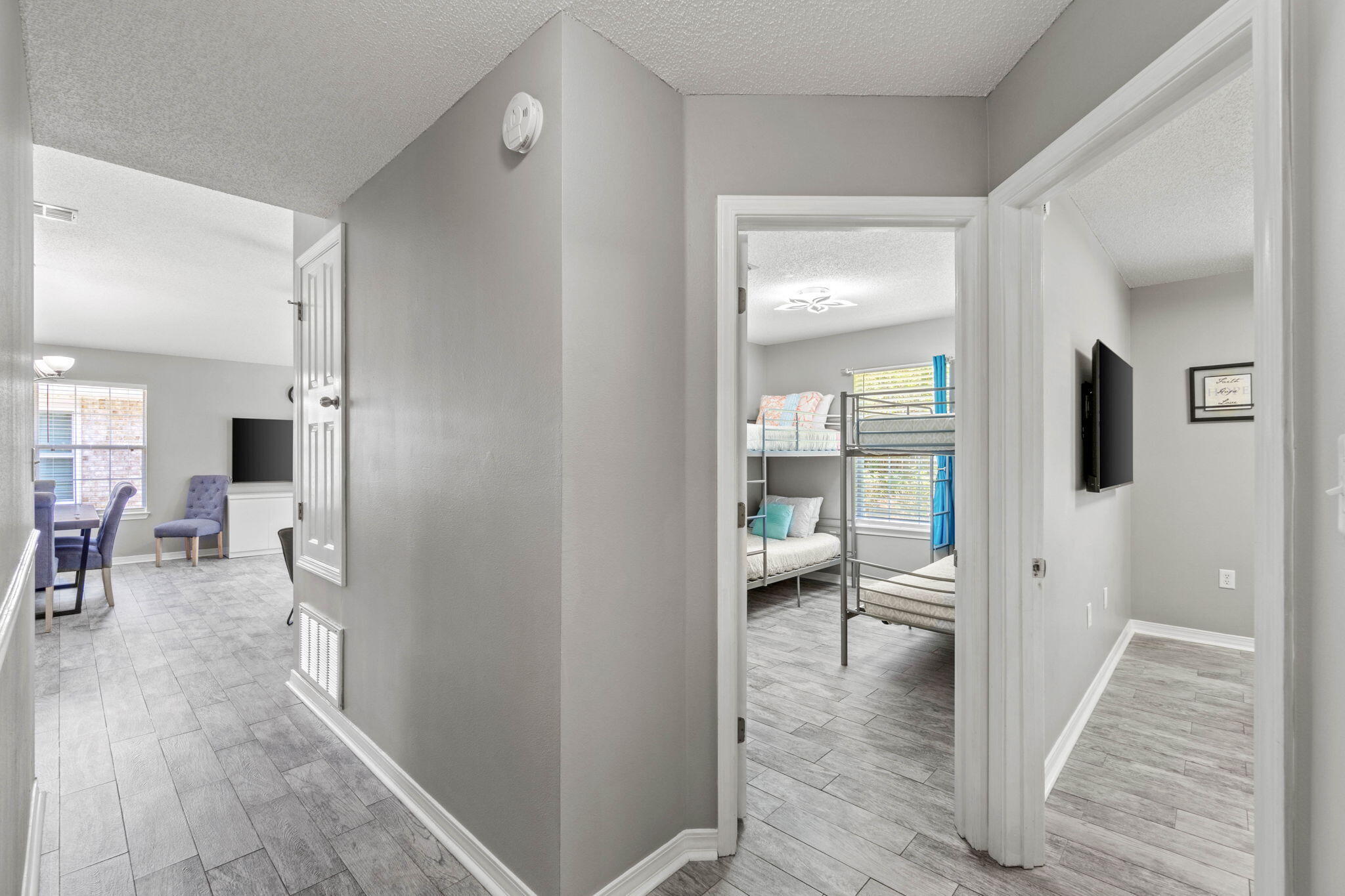 PARADISE RETREAT - Residential