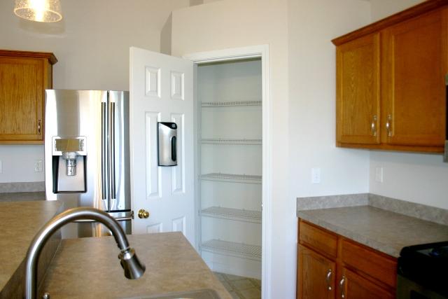 BROOKE ESTATES PH II - Residential Lease