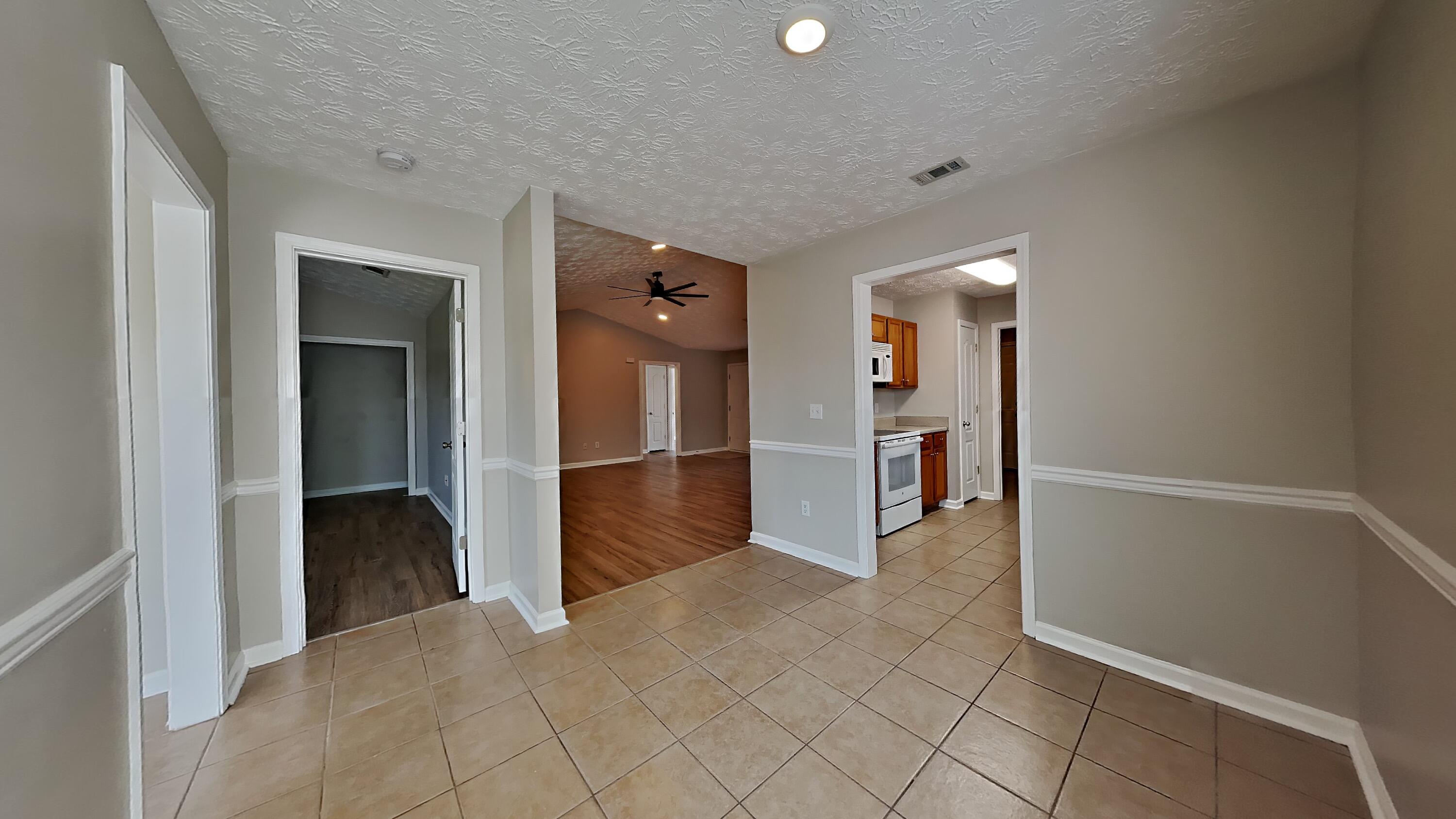 BRANDON OAKS - Residential Lease