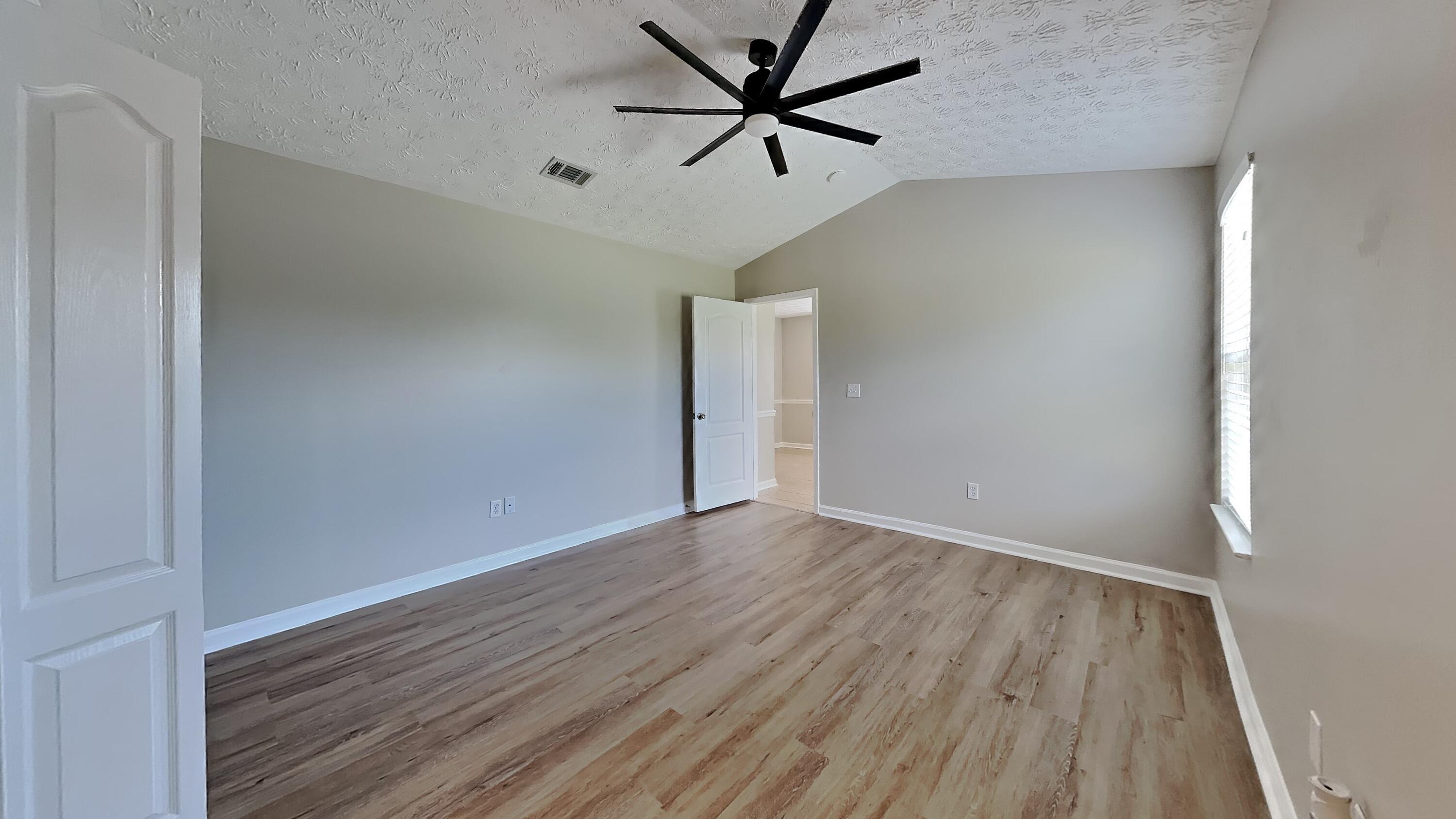 BRANDON OAKS - Residential Lease