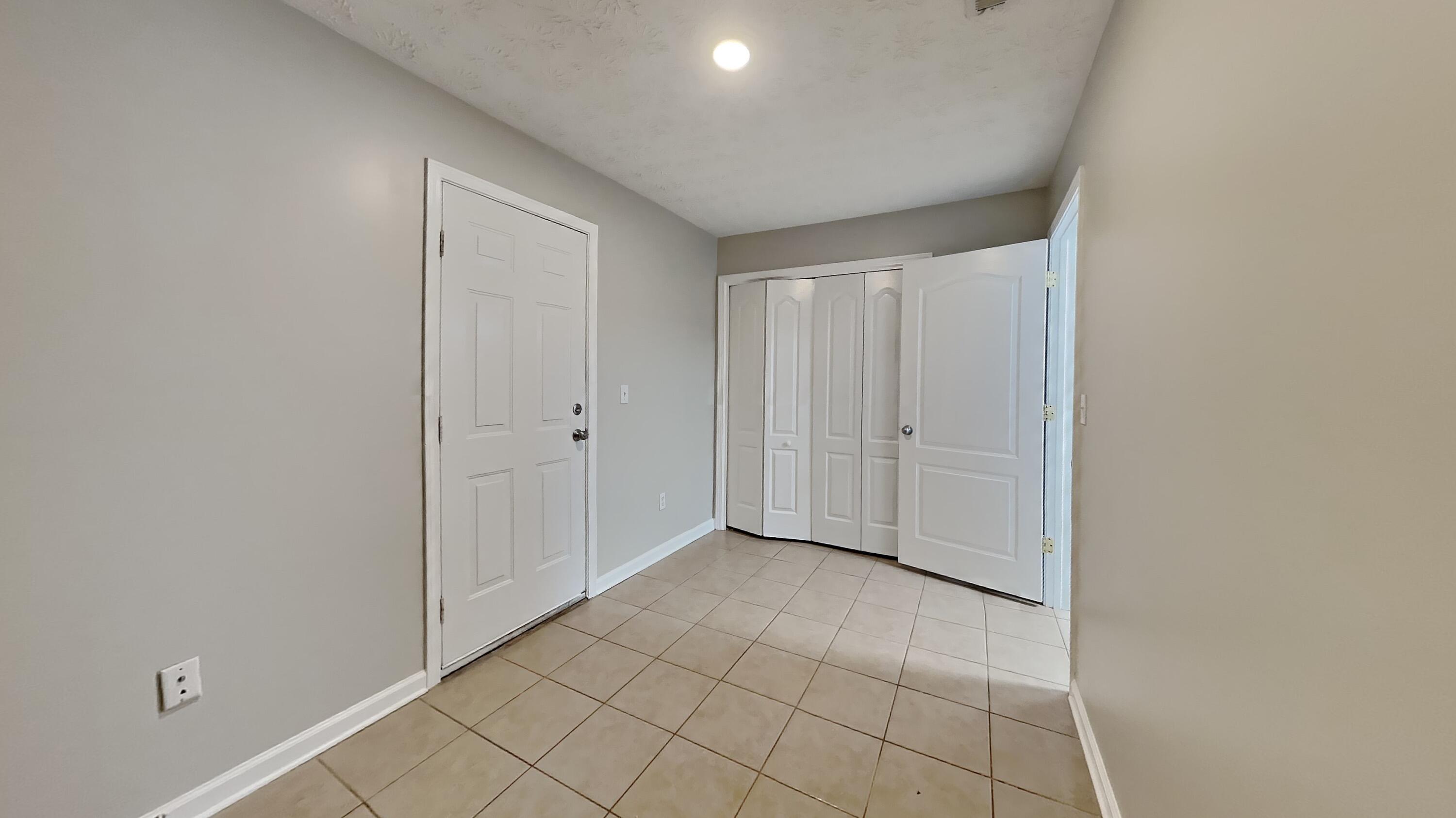 BRANDON OAKS - Residential Lease