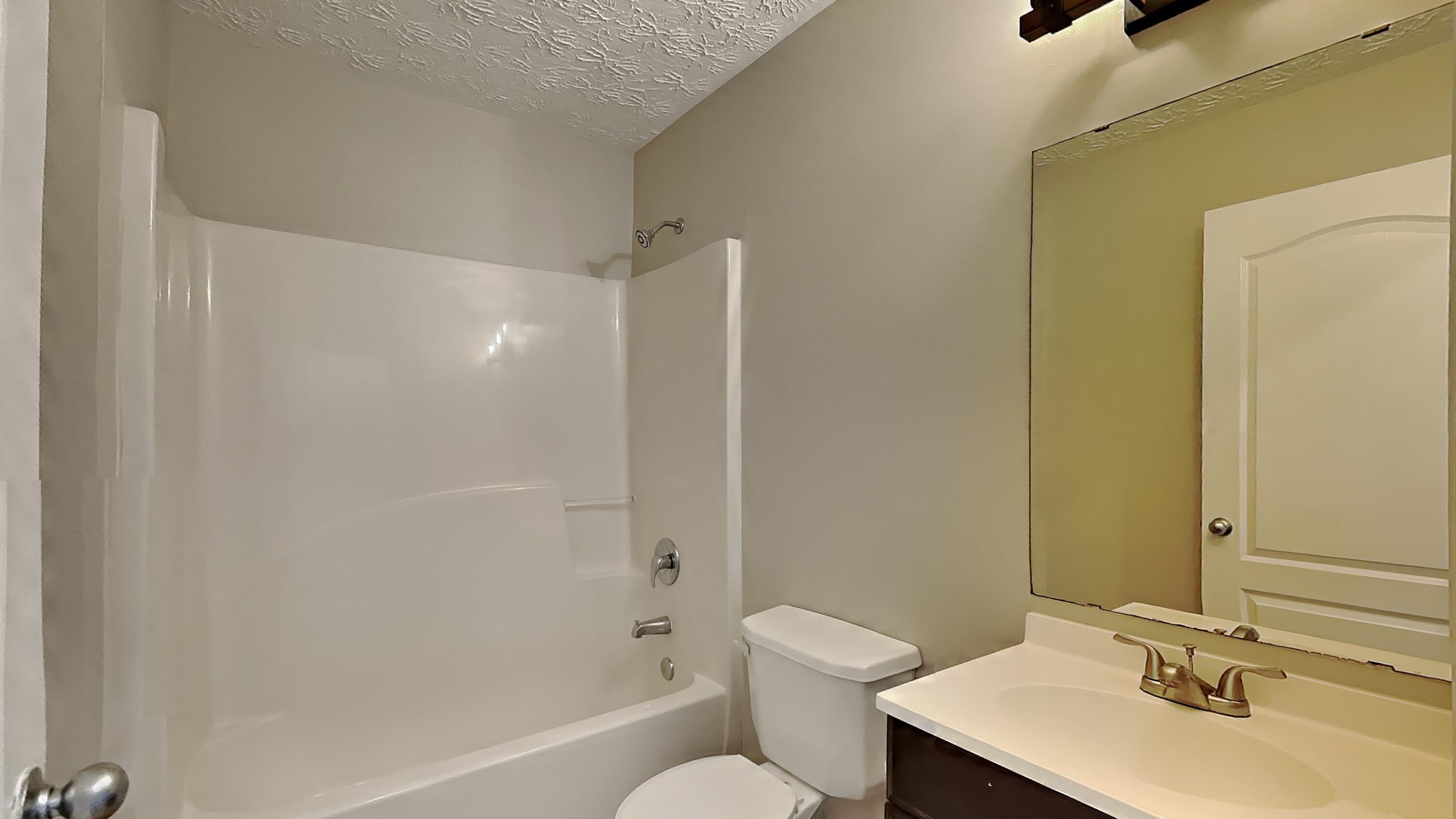 BRANDON OAKS - Residential Lease