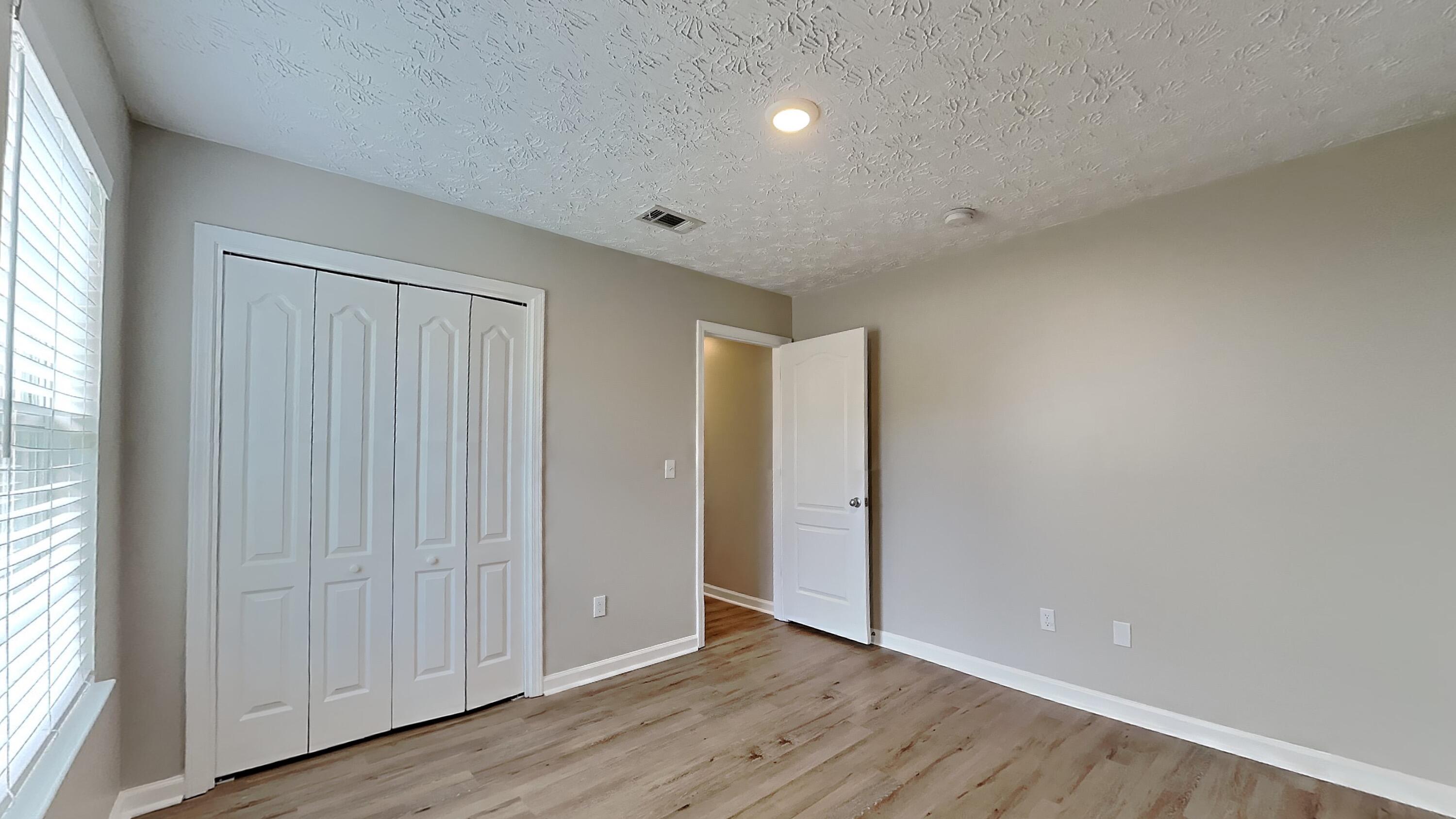 BRANDON OAKS - Residential Lease