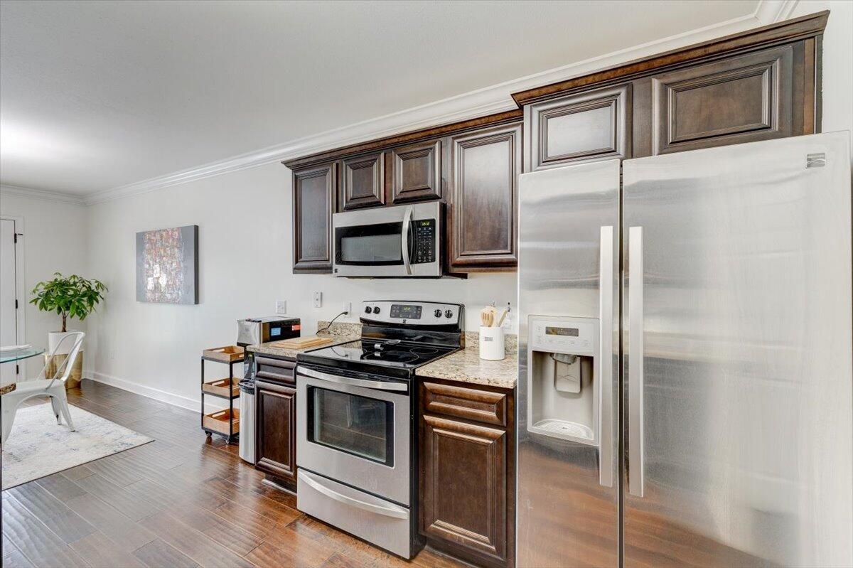 SUMMERWOOD - Residential