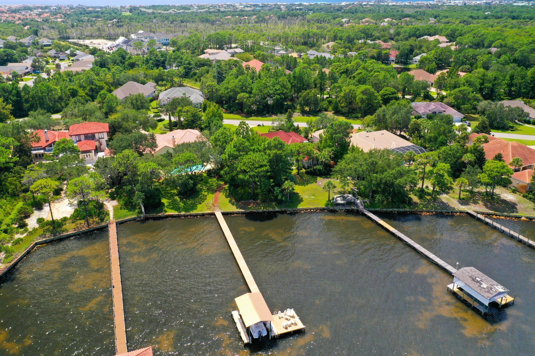 EMERALD BAY - Residential