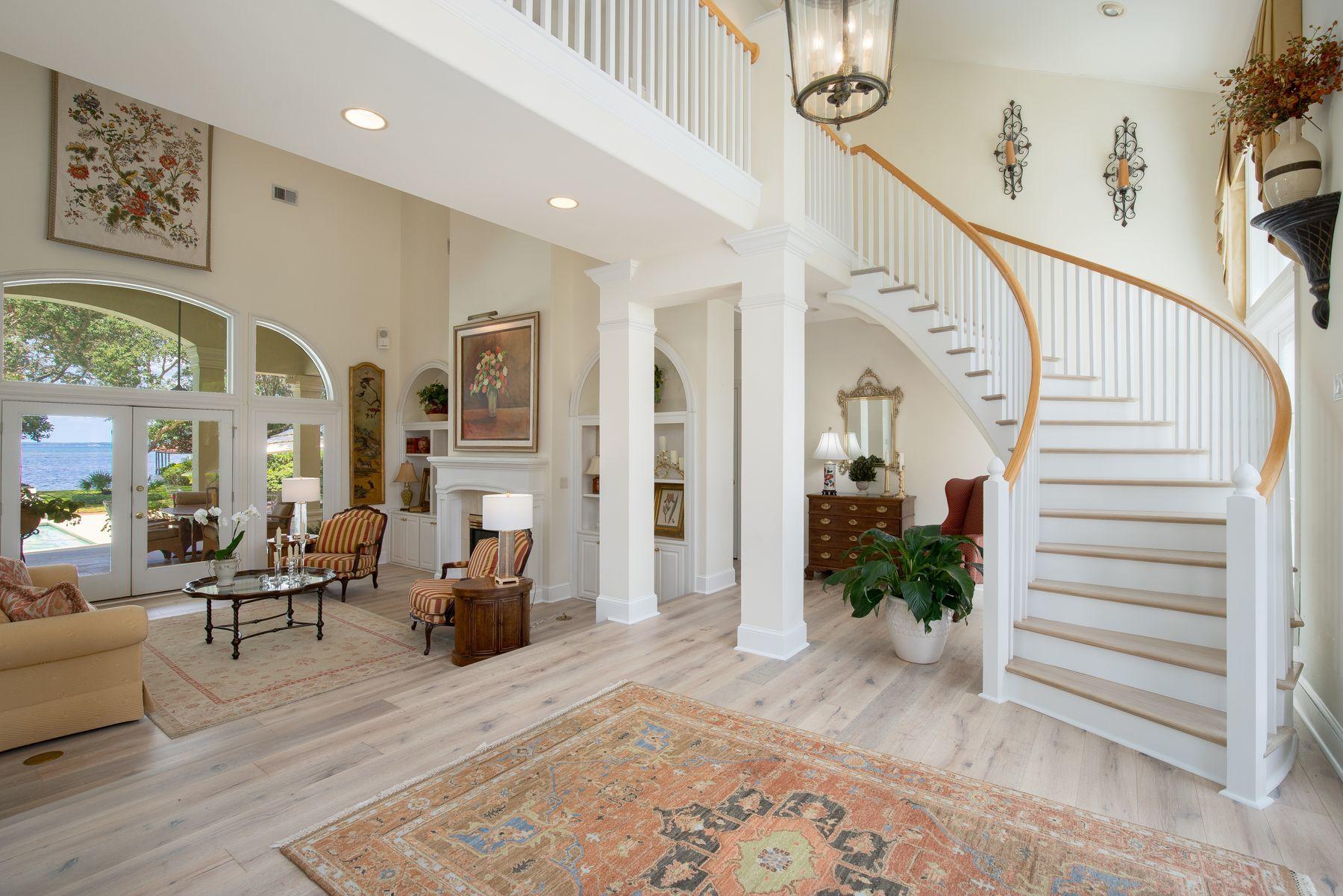 EMERALD BAY - Residential