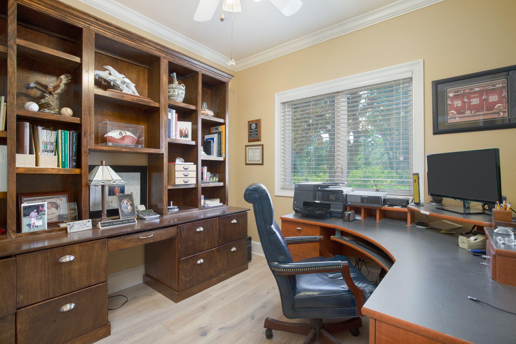 EMERALD BAY - Residential