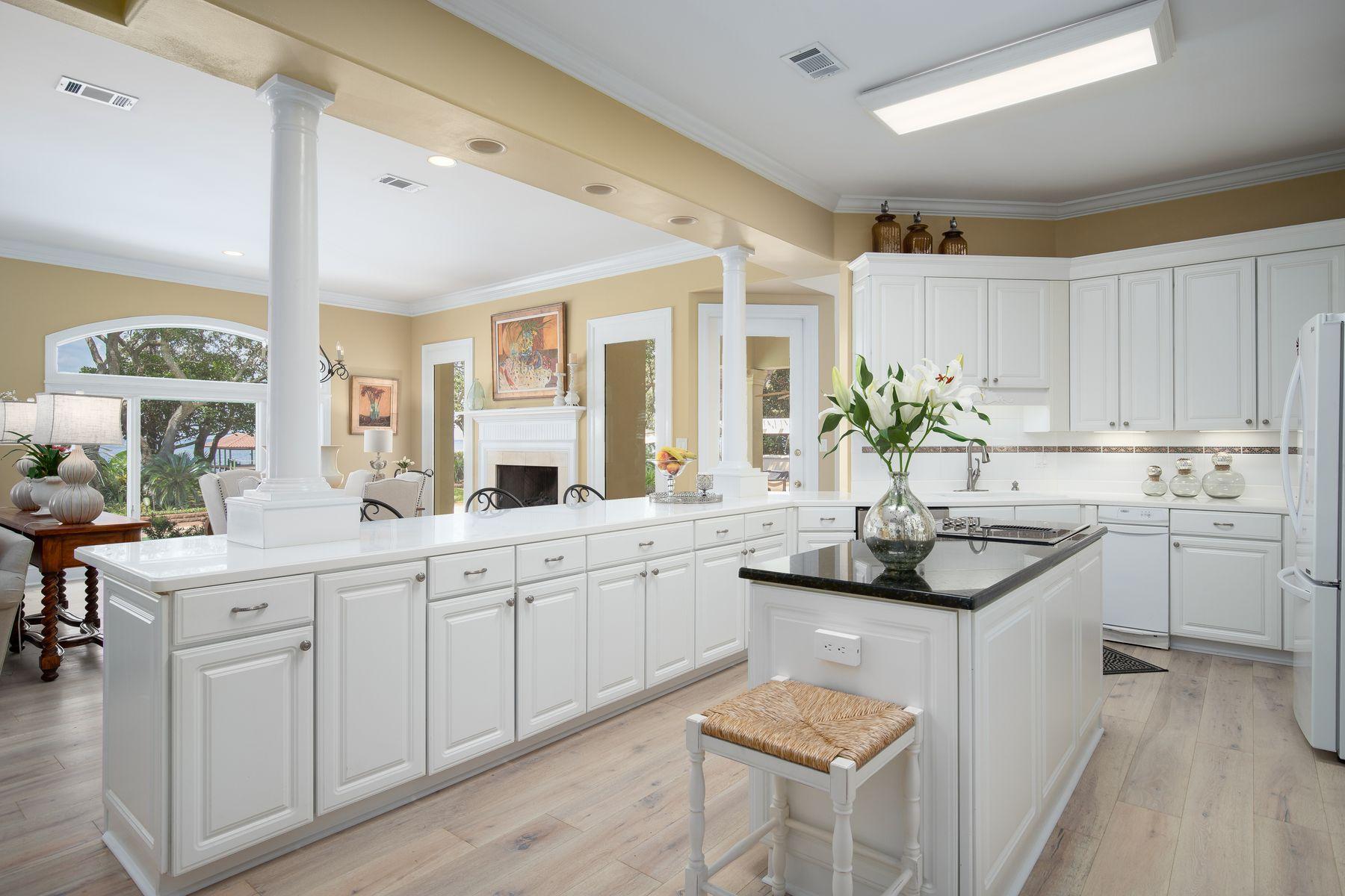 EMERALD BAY - Residential