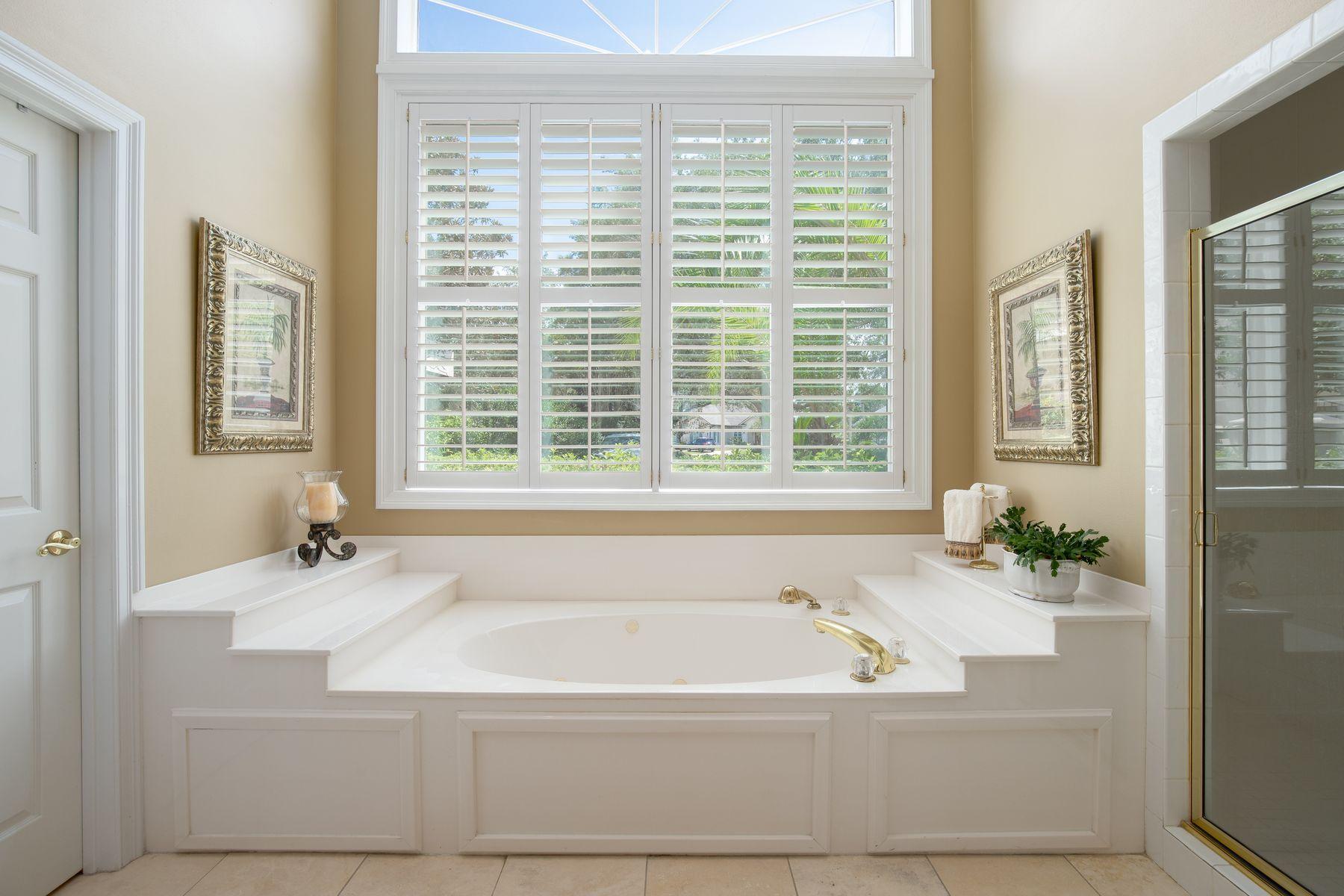 EMERALD BAY - Residential