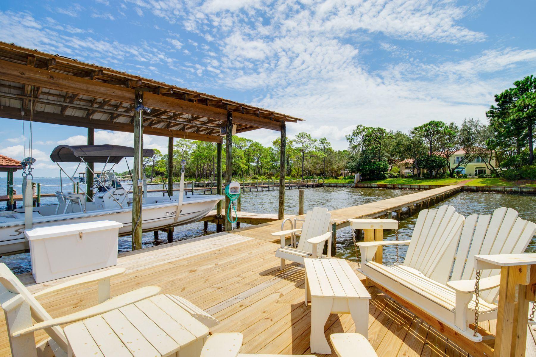 EMERALD BAY - Residential