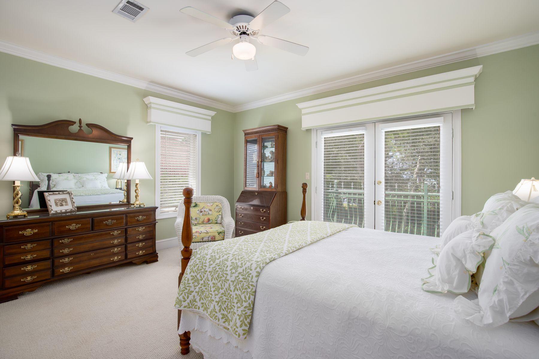 EMERALD BAY - Residential