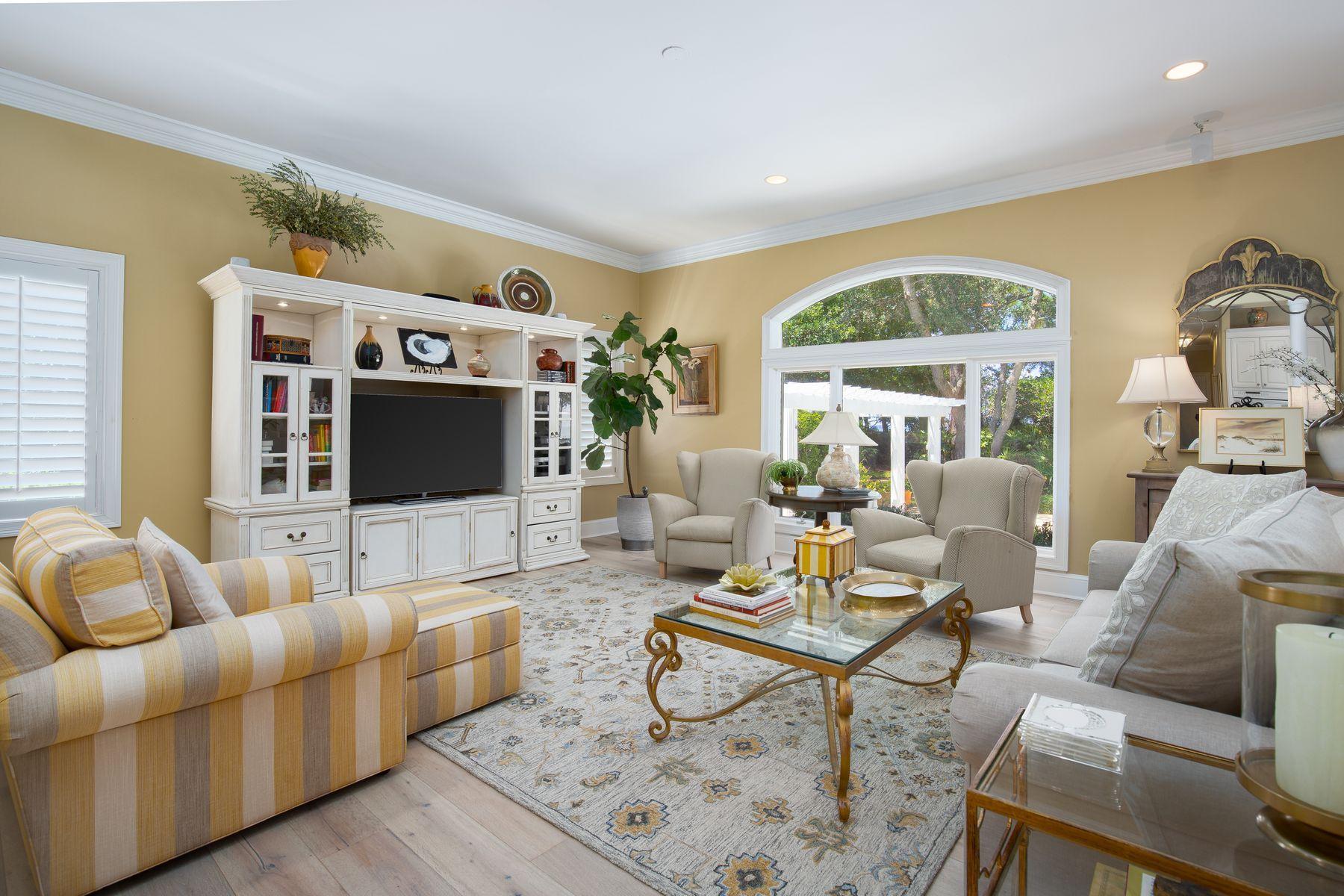 EMERALD BAY - Residential