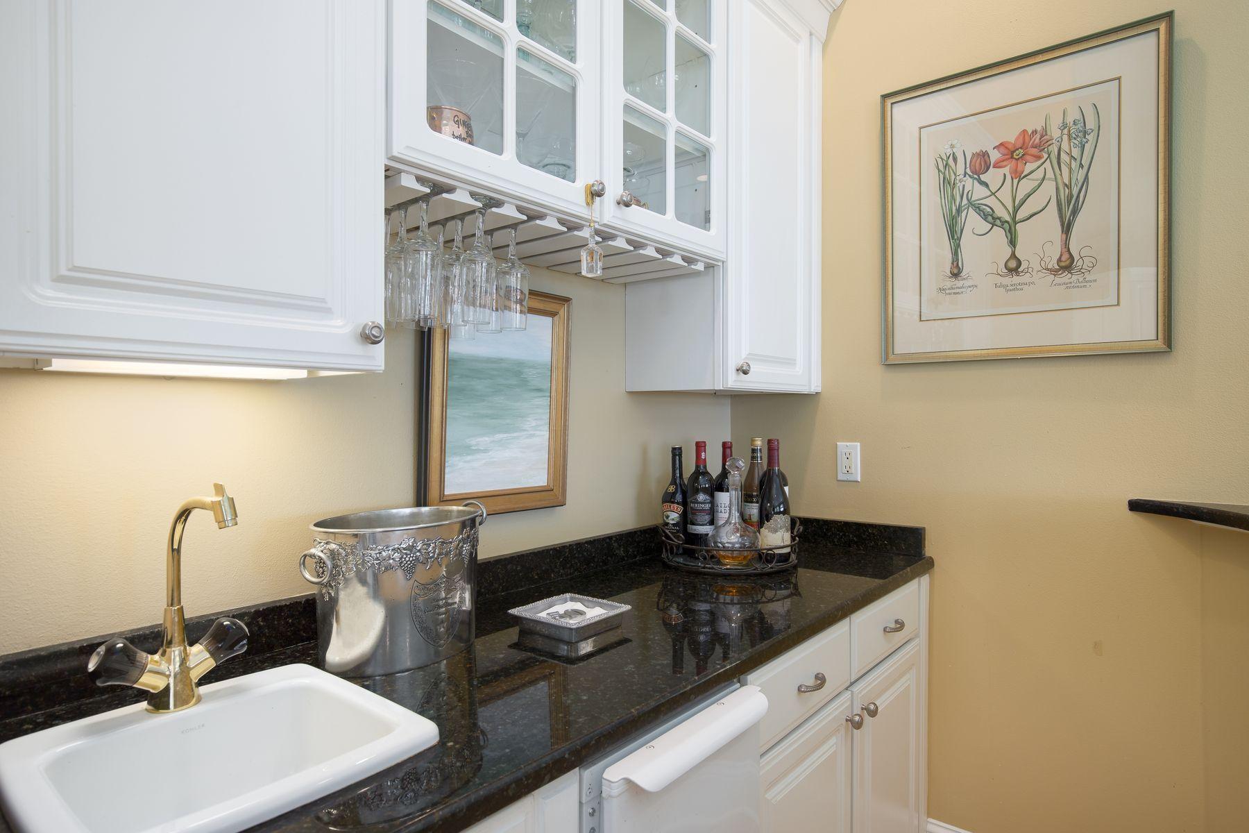 EMERALD BAY - Residential