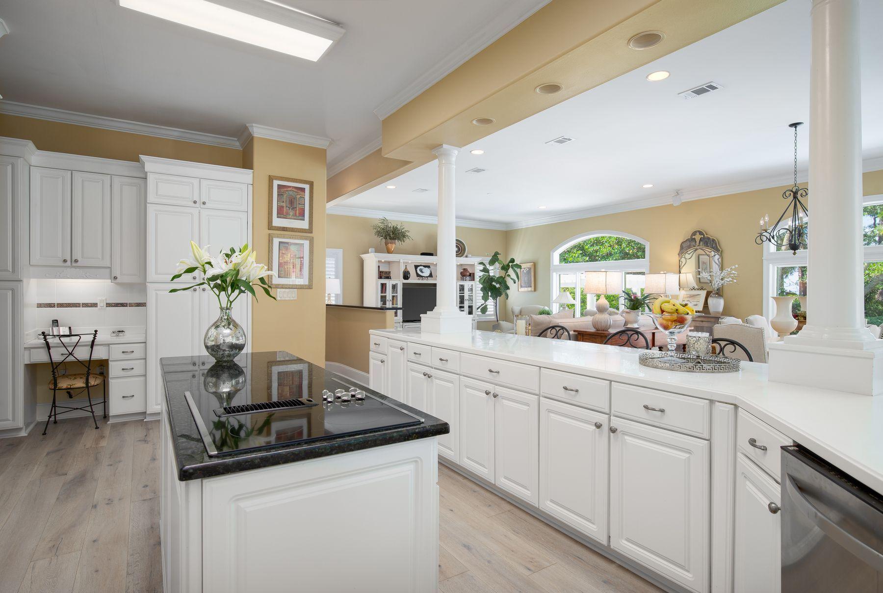 EMERALD BAY - Residential